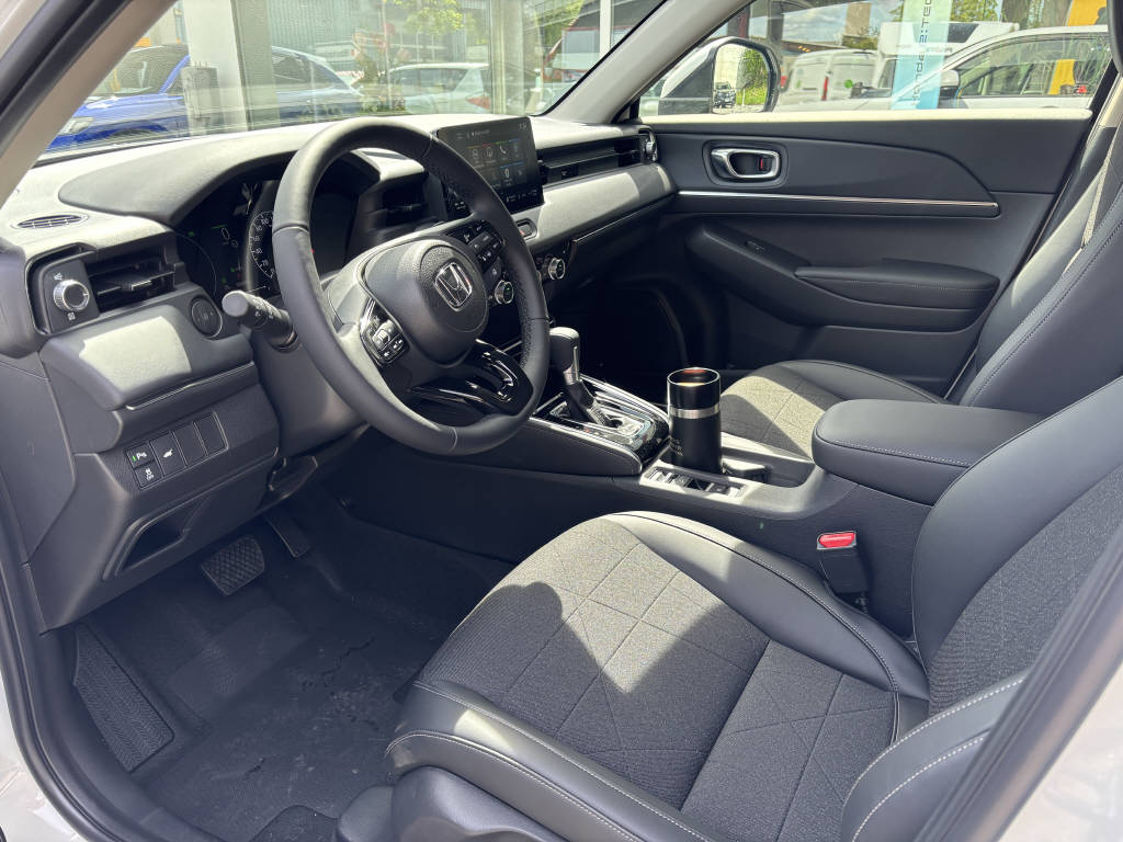 HONDA HR-V 1.5 i-MMD Advance extrem Verbier-image-7