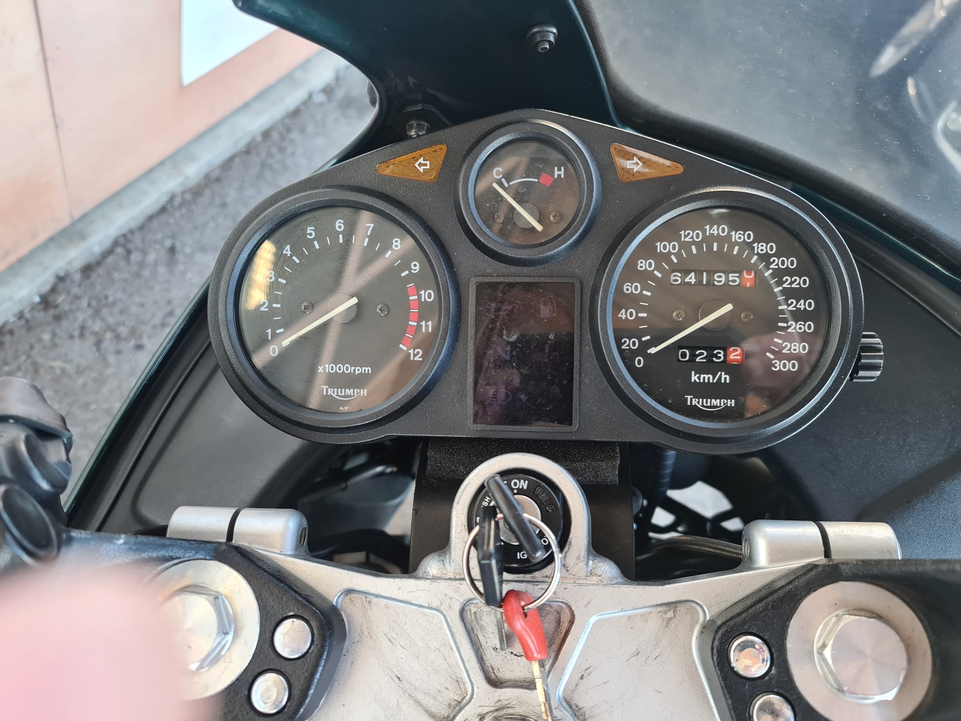 TRIUMPH Trophy 1200-image-3