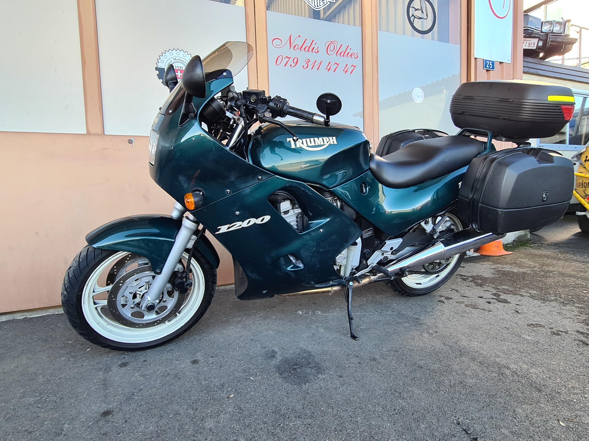 TRIUMPH Trophy 1200-image-5