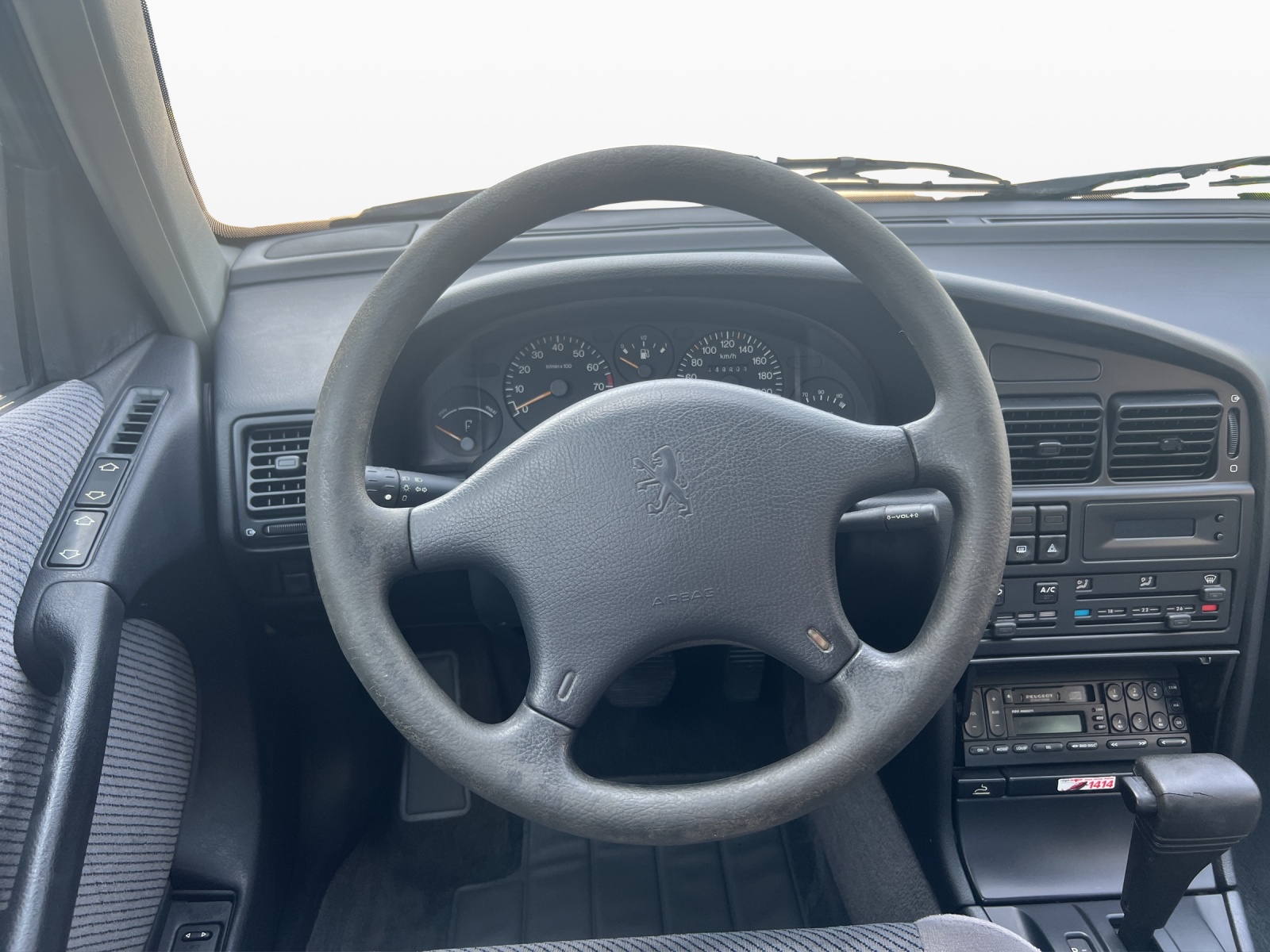 PEUGEOT 405 2.0 SRI ABS-image-10