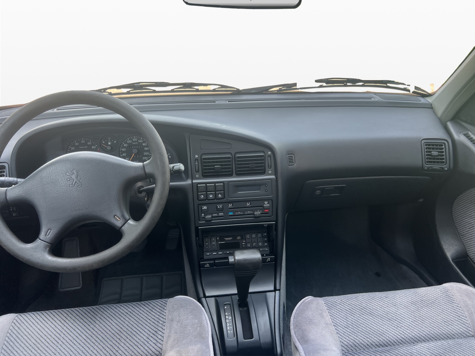 PEUGEOT 405 2.0 SRI ABS-image-11