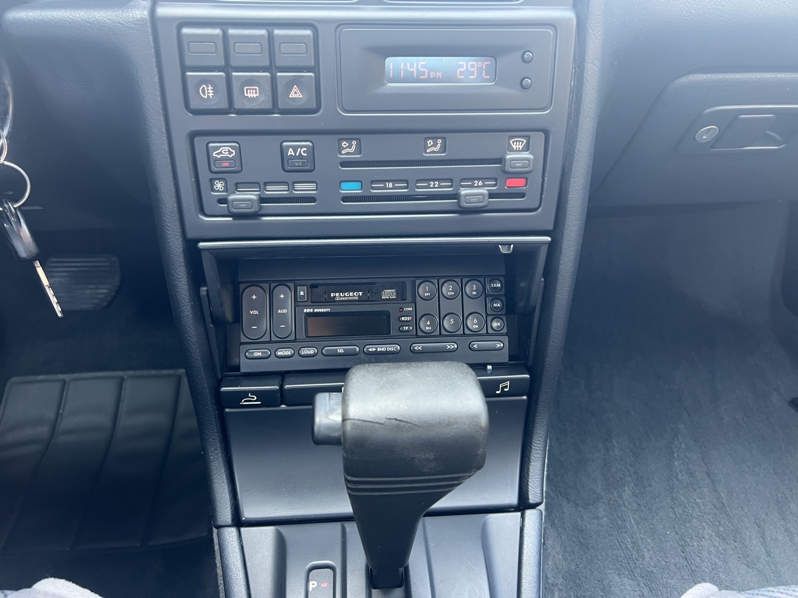 PEUGEOT 405 2.0 SRI ABS-image-12