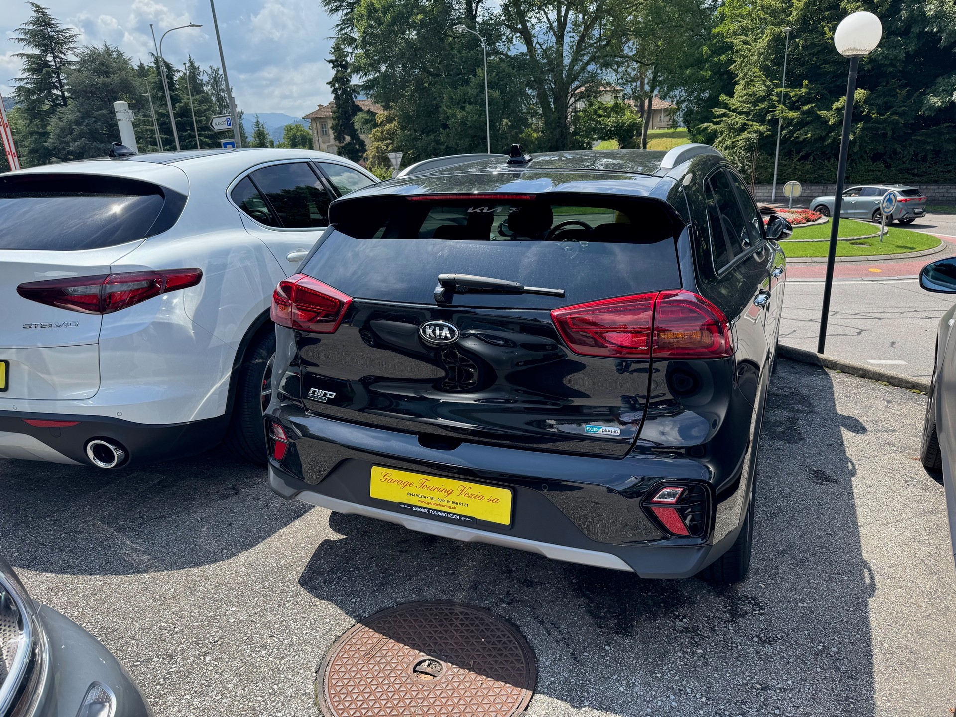 KIA Niro 1.6GDi Plug-in Hybrid Power DCT-showroom-element-1