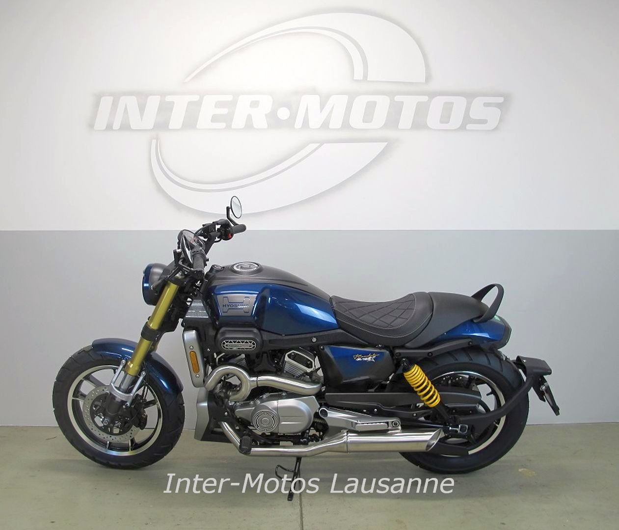 HYOSUNG BOBBER GV 125 X-showroom-element-3