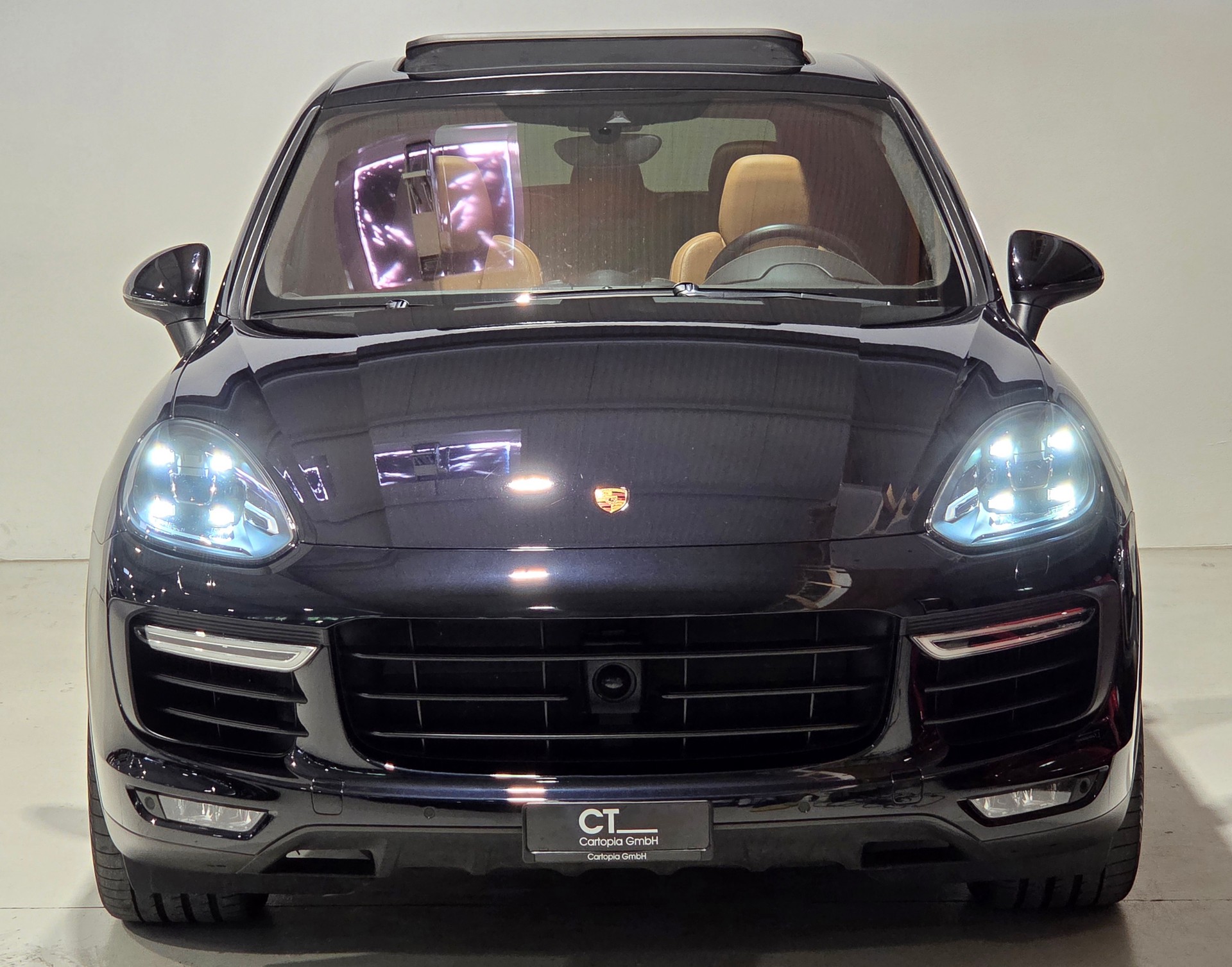 PORSCHE Cayenne Turbo-image-27