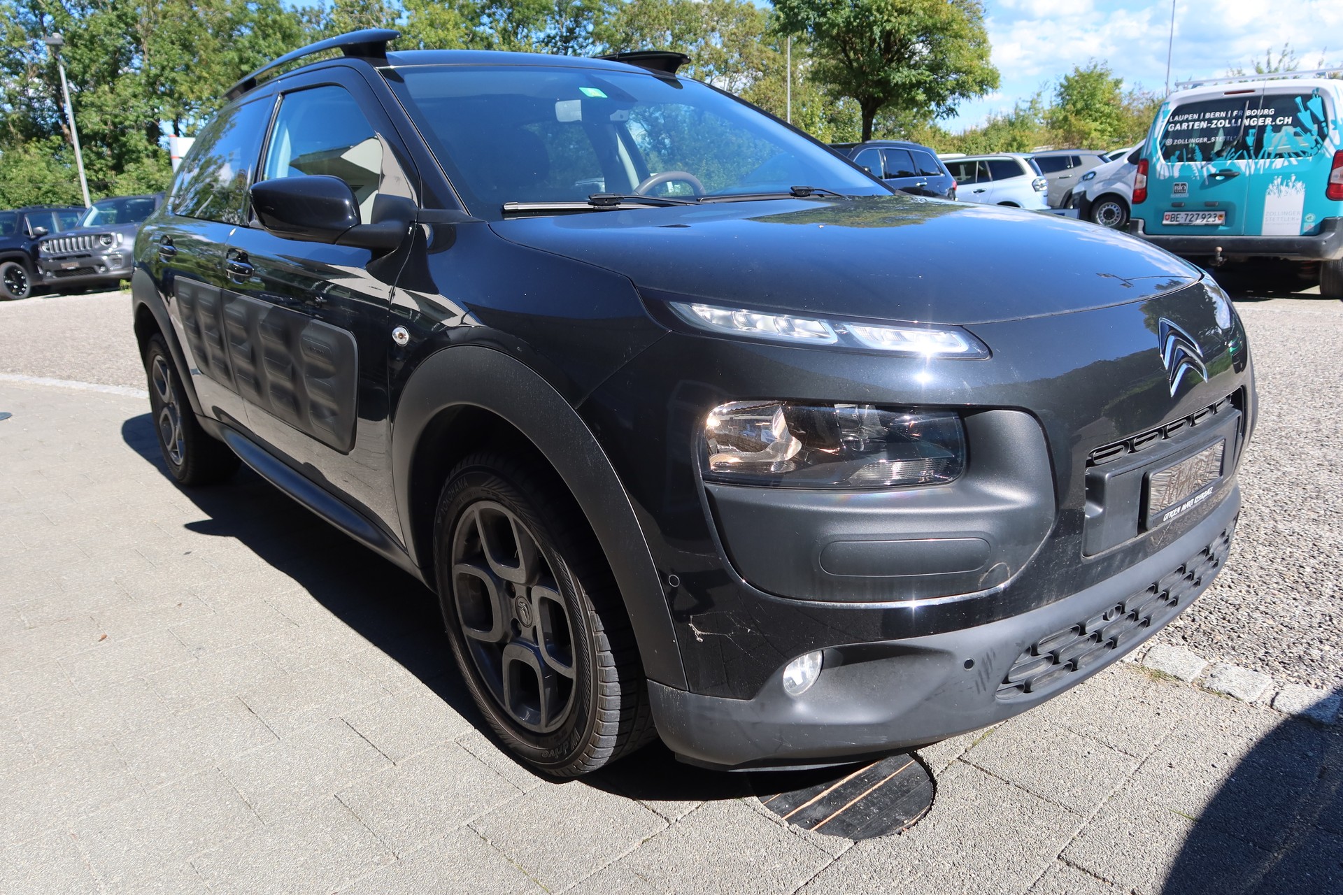 CITROEN C4 Cactus 1.6 HDi Shine-image-3