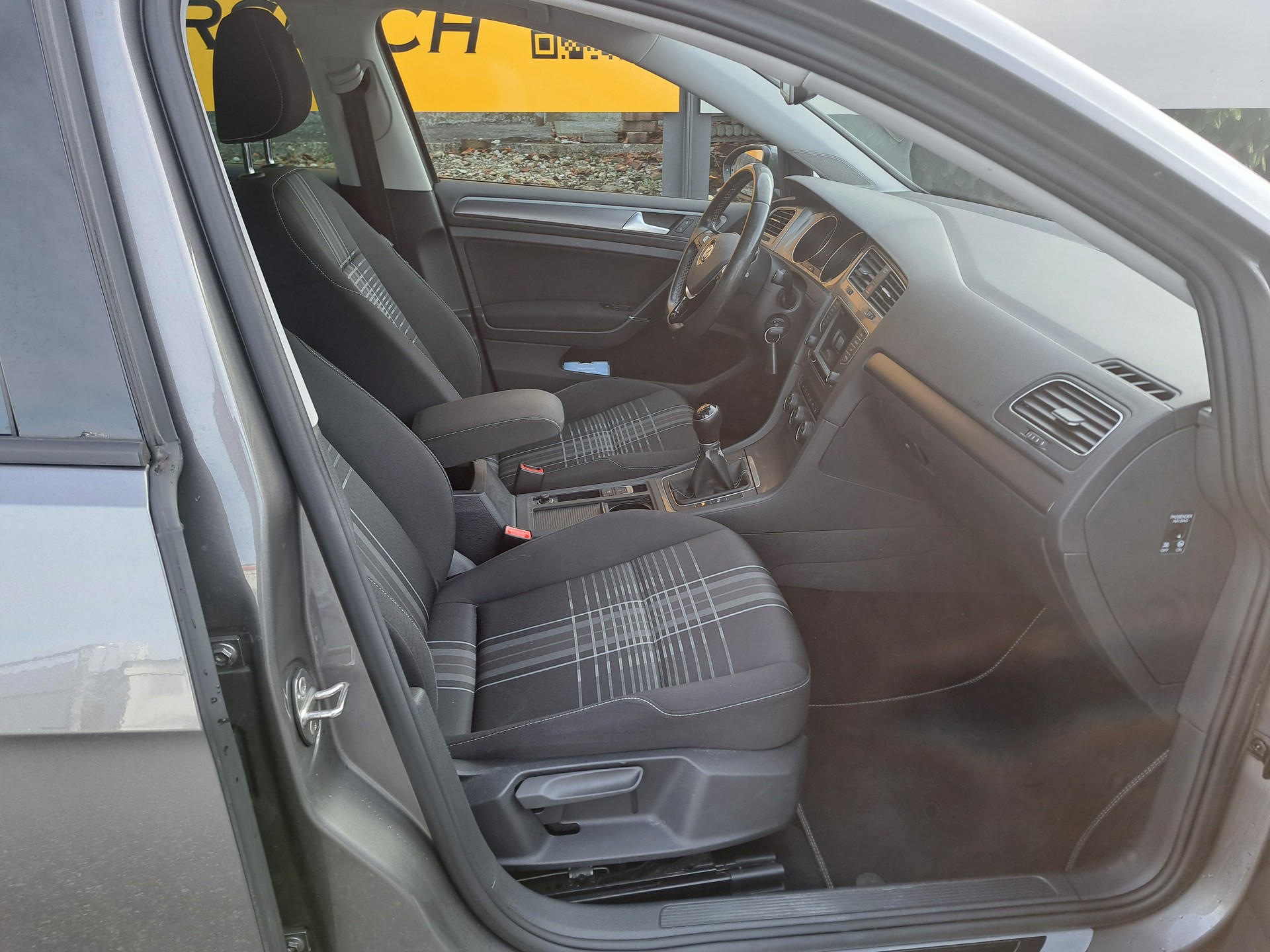 VW Golf 1.4 TSI Lounge-image-4