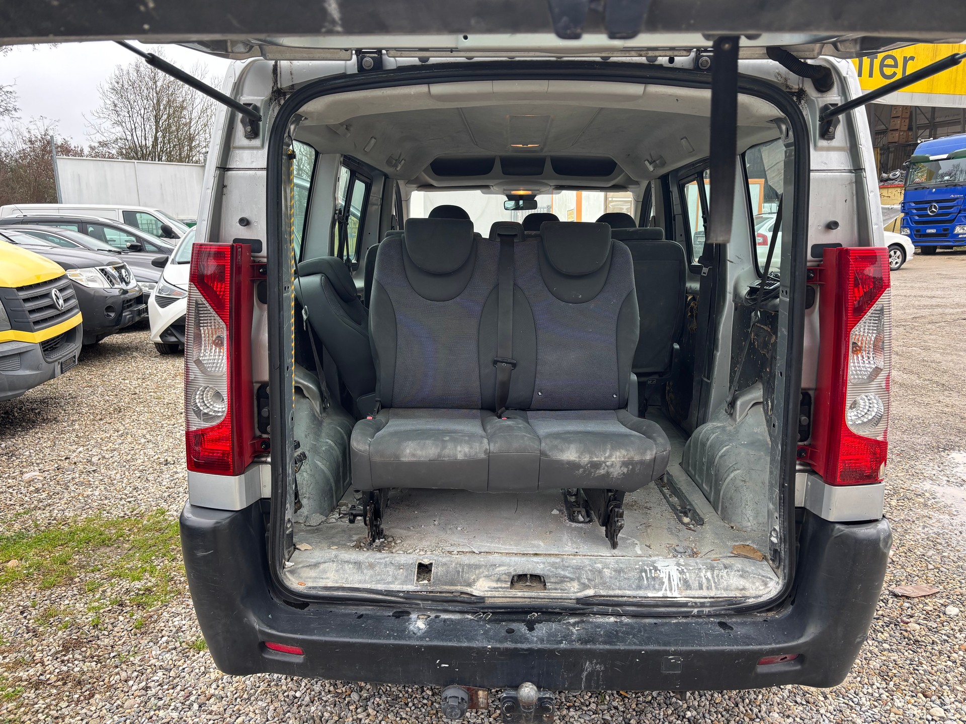 PEUGEOT Expert Tepee 2.0 HDi Confort L2-image-6