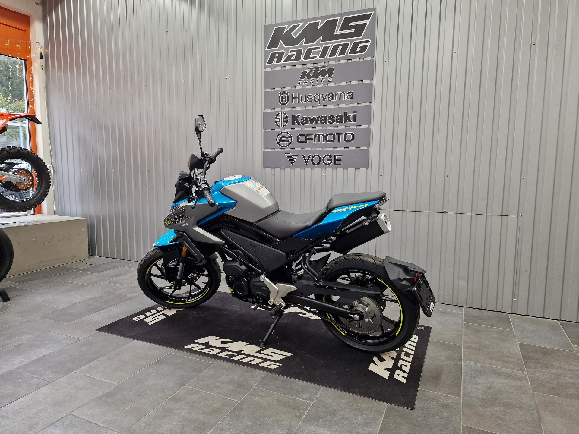 CF MOTO 125 NK-image-3