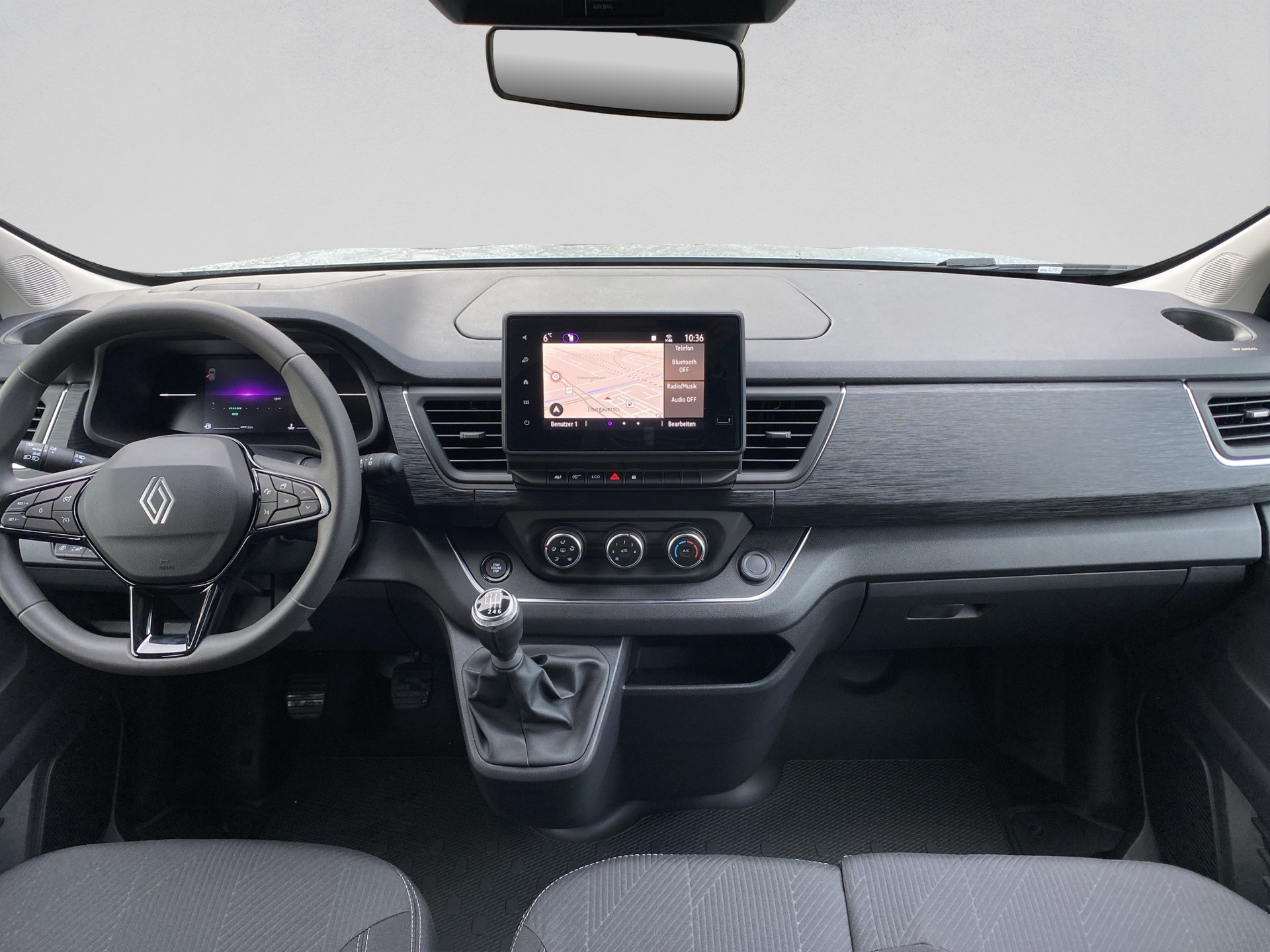 RENAULT Trafic Blue dCi 150 Passenger Techno-image-10