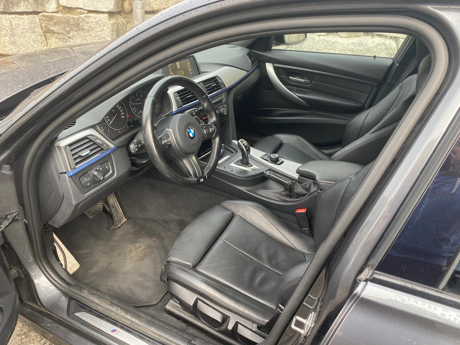 BMW 320d xDrive Touring Sport Line Steptronic-image-8