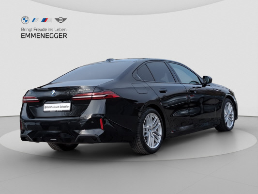 BMW 530e xDrive M Sport-showroom-element-3