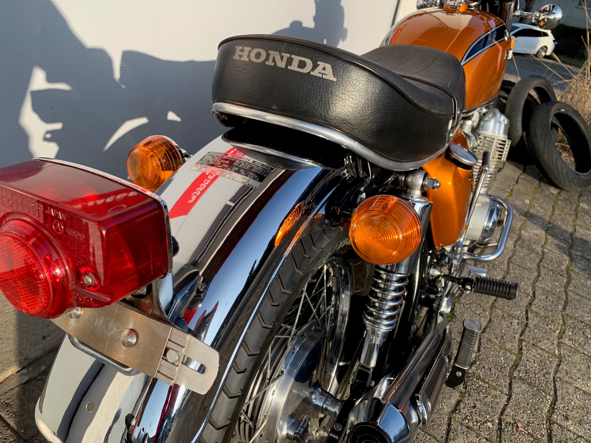 HONDA CB750 K2-image-3