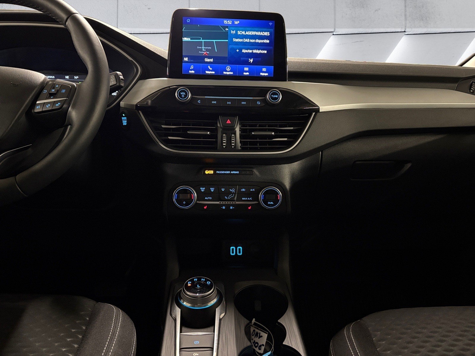 FORD Kuga 2.5 FHEV Cool & Connect 4WD/ 8 roues-image-10