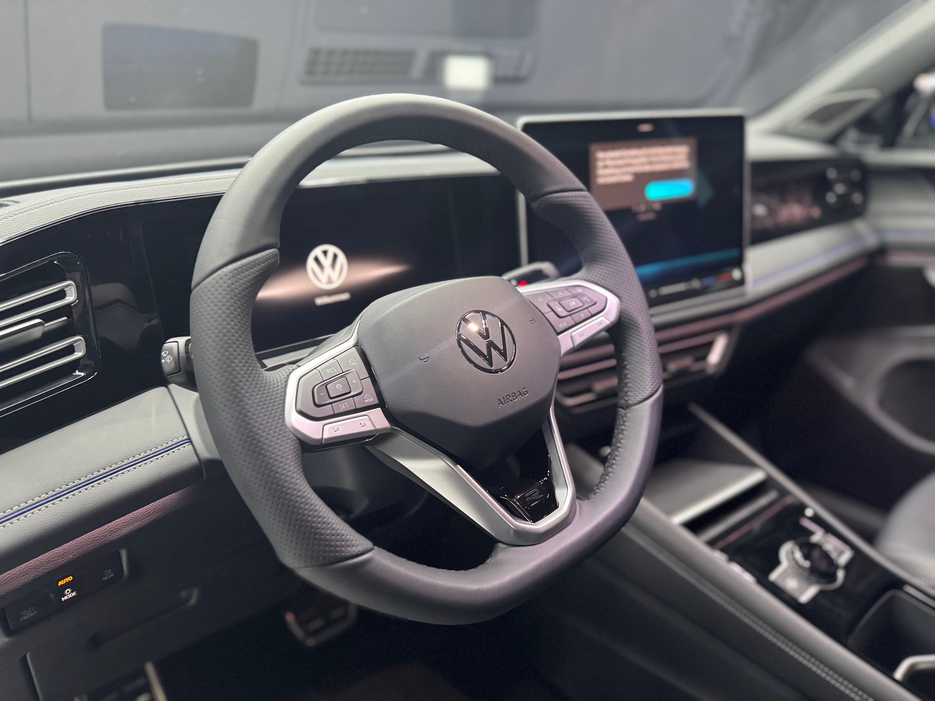 VW Tiguan 2.0TSI DSG R-Li 4M-image-9