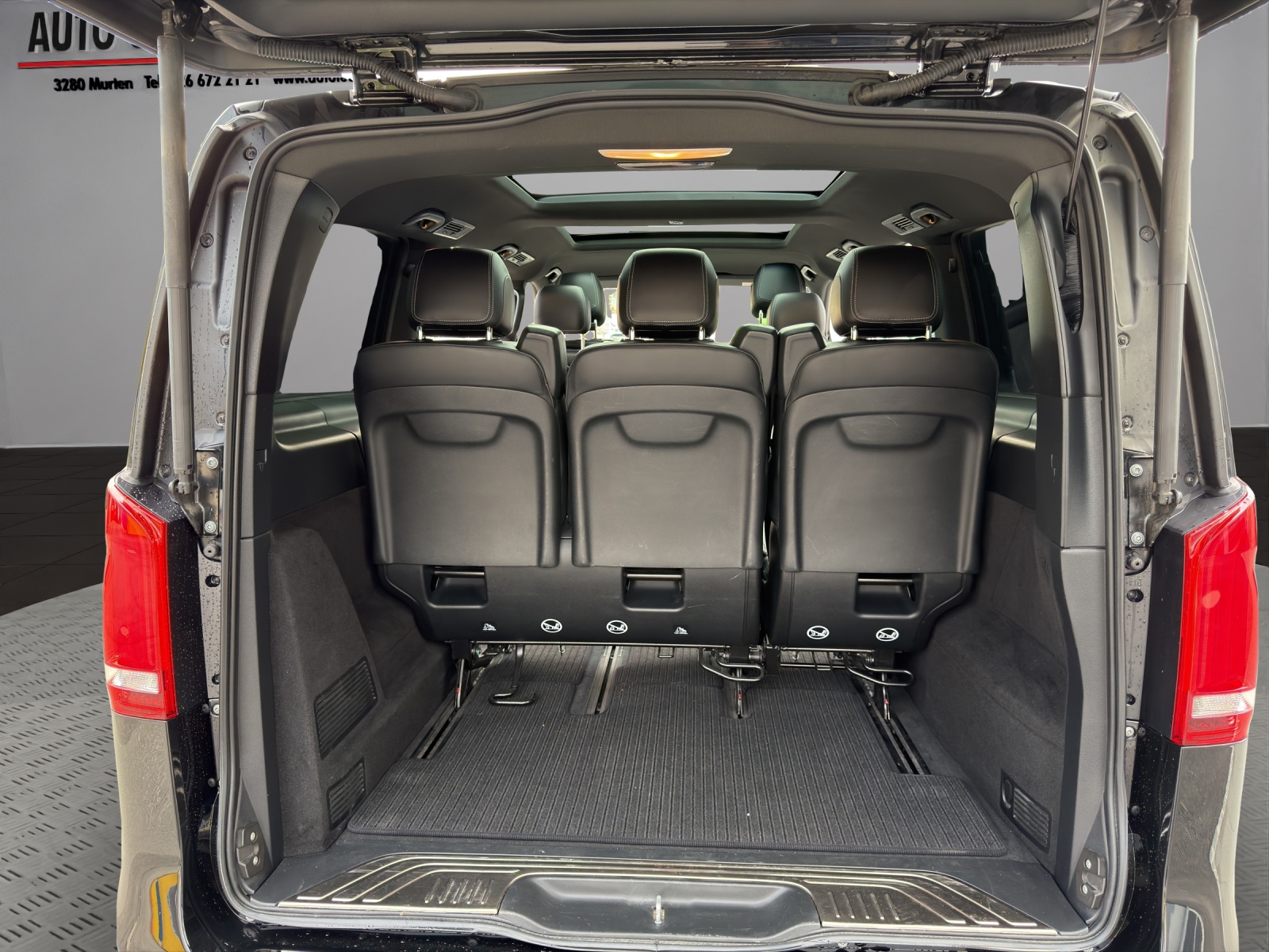 MERCEDES-BENZ V 300 d lang Avantgarde 4Matic 9G-Tronic-image-16