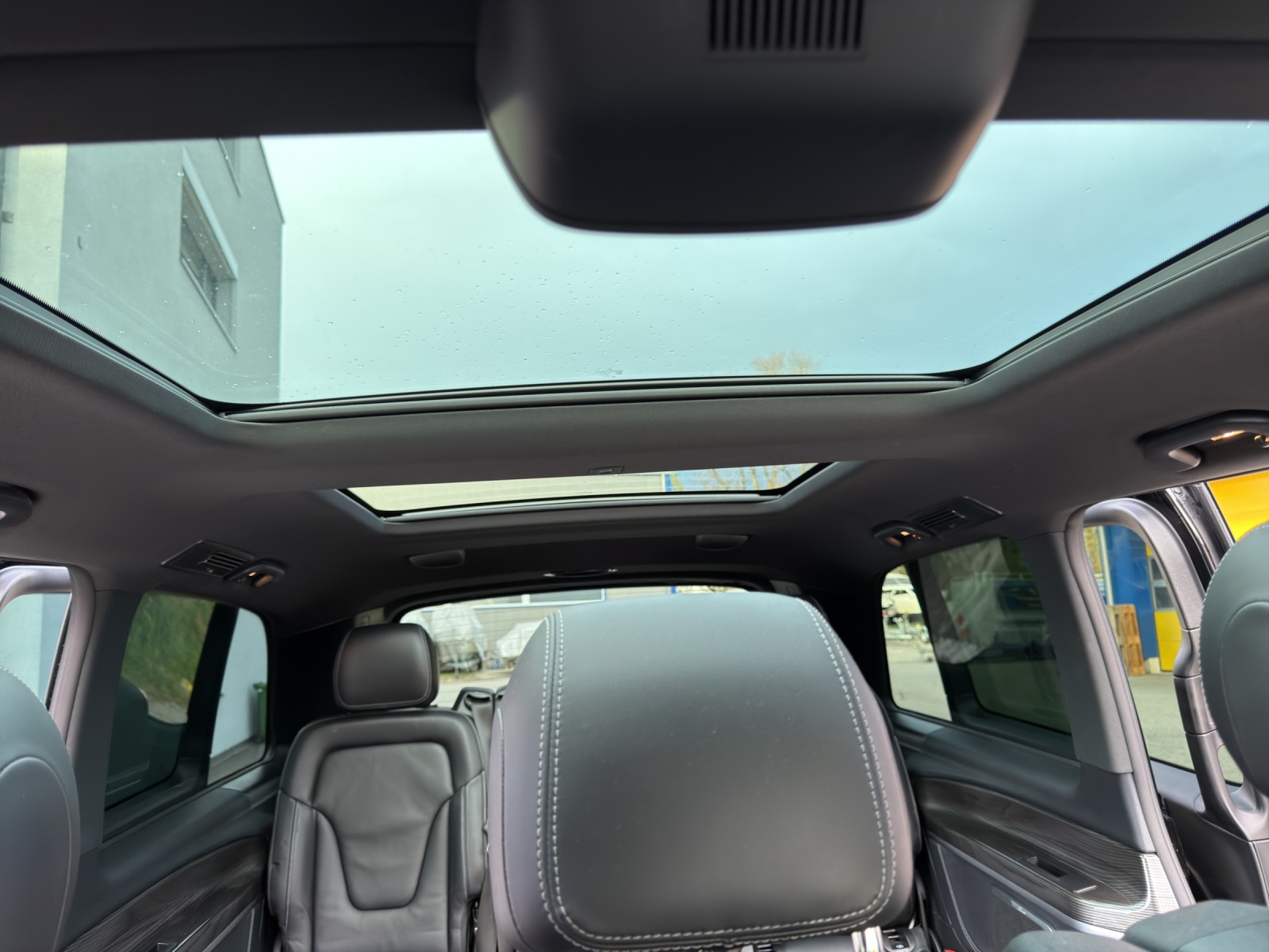 MERCEDES-BENZ V 300 d lang Avantgarde 4Matic 9G-Tronic-image-19