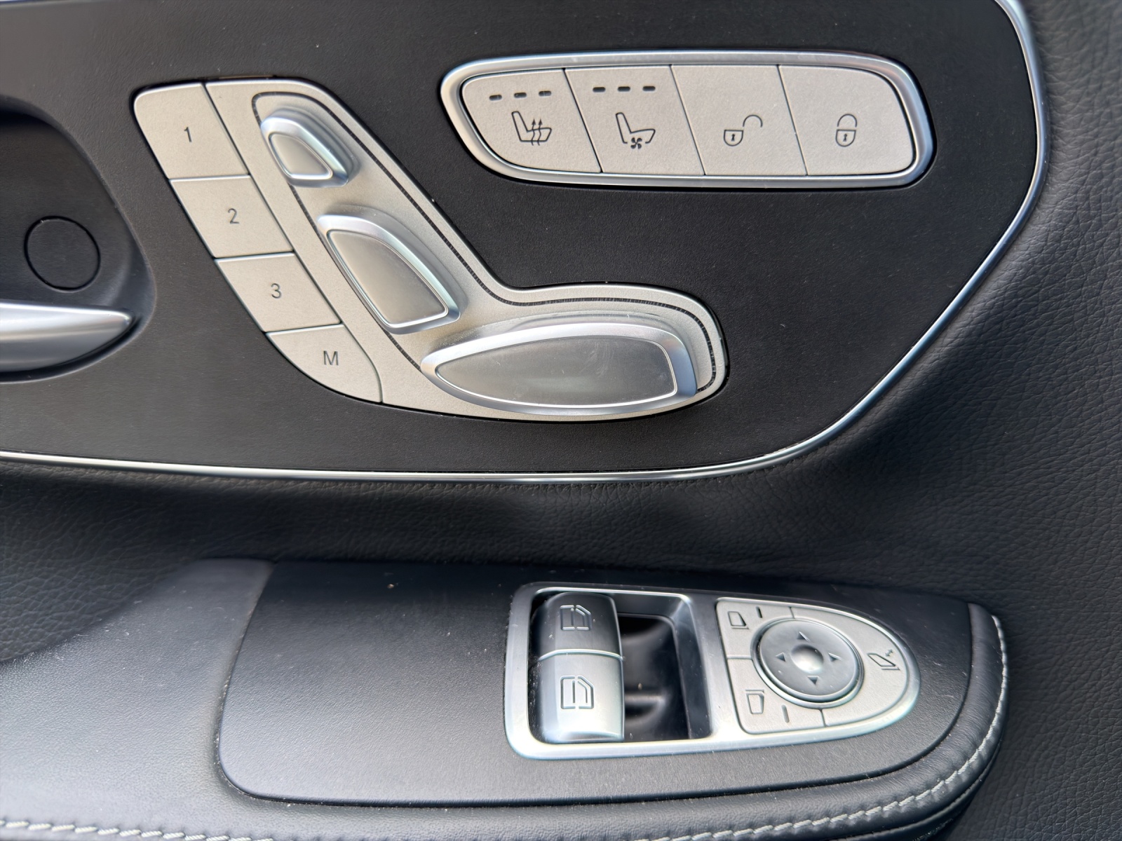 MERCEDES-BENZ V 300 d lang Avantgarde 4Matic 9G-Tronic-image-28
