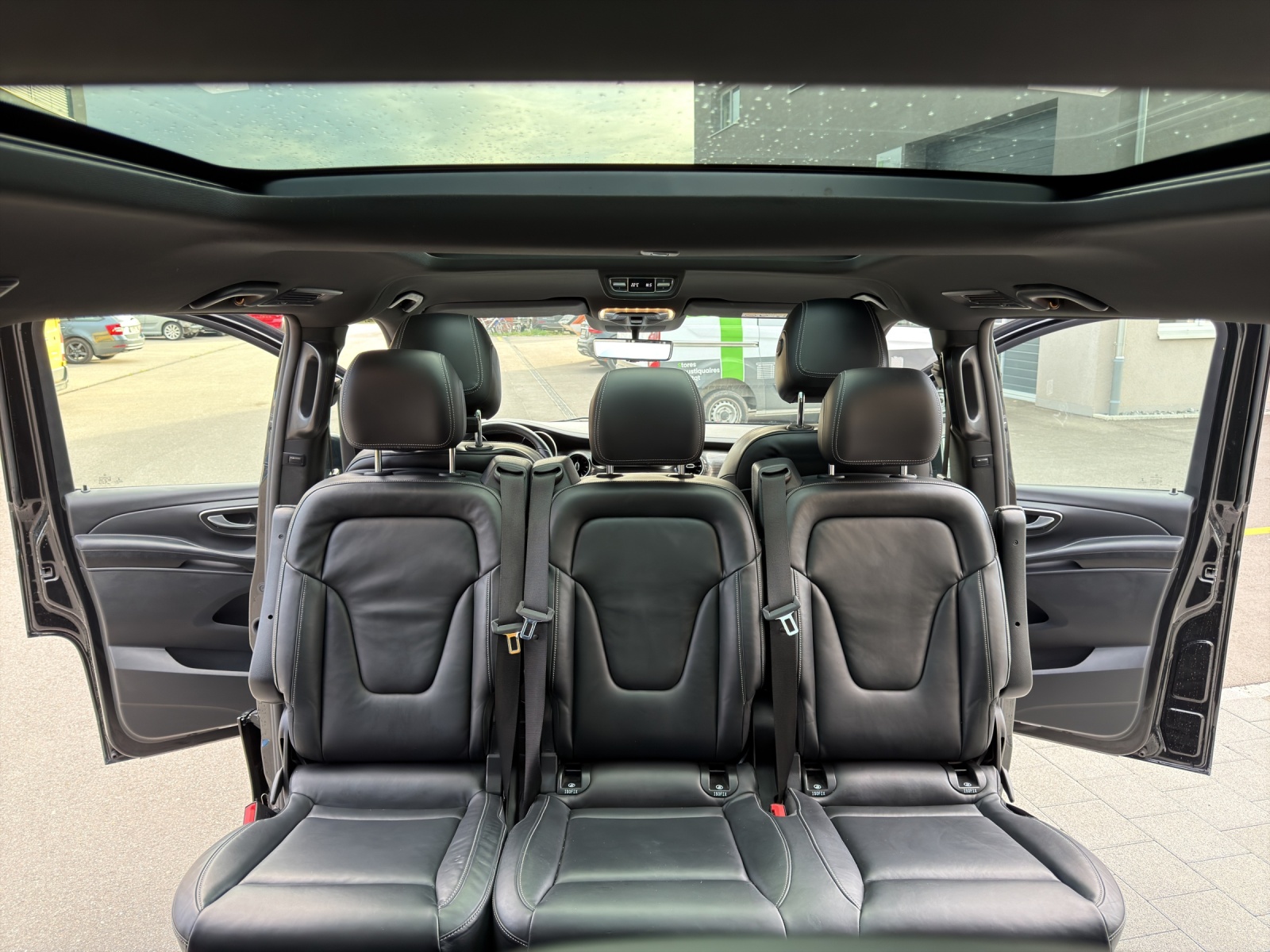 MERCEDES-BENZ V 300 d lang Avantgarde 4Matic 9G-Tronic-image-21