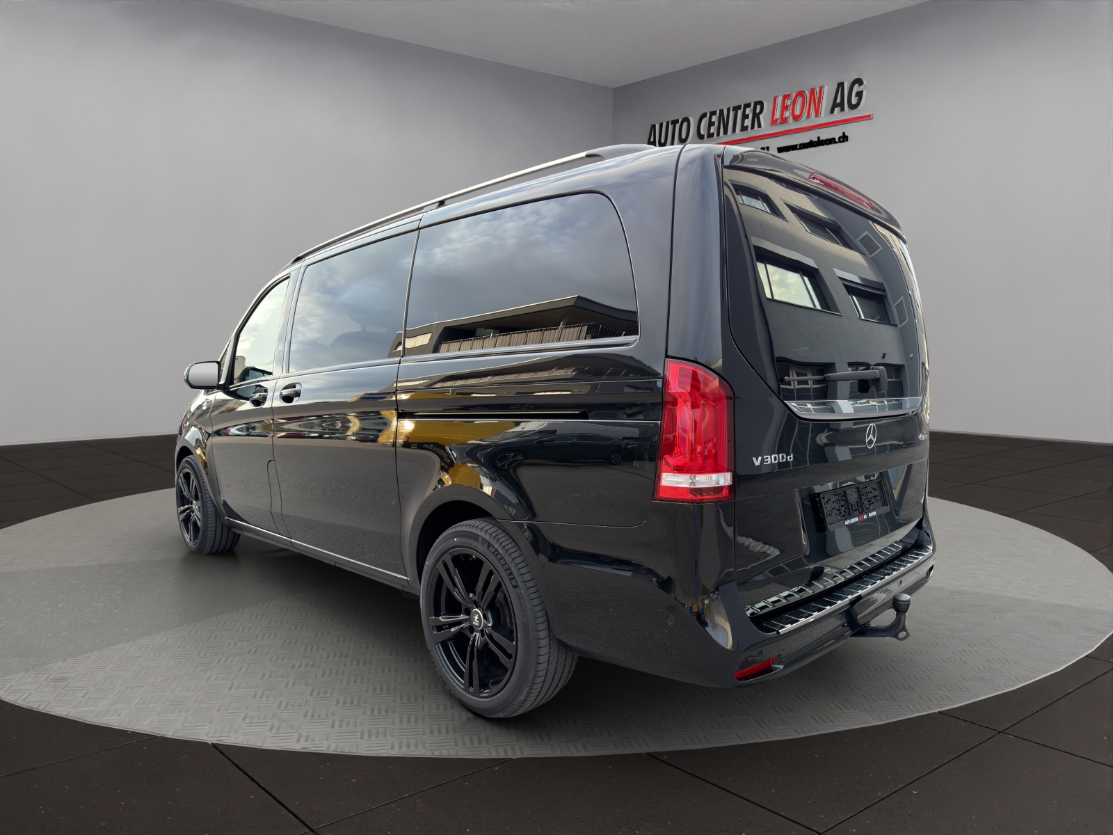 MERCEDES-BENZ V 300 d lang Avantgarde 4Matic 9G-Tronic-showroom-element-3