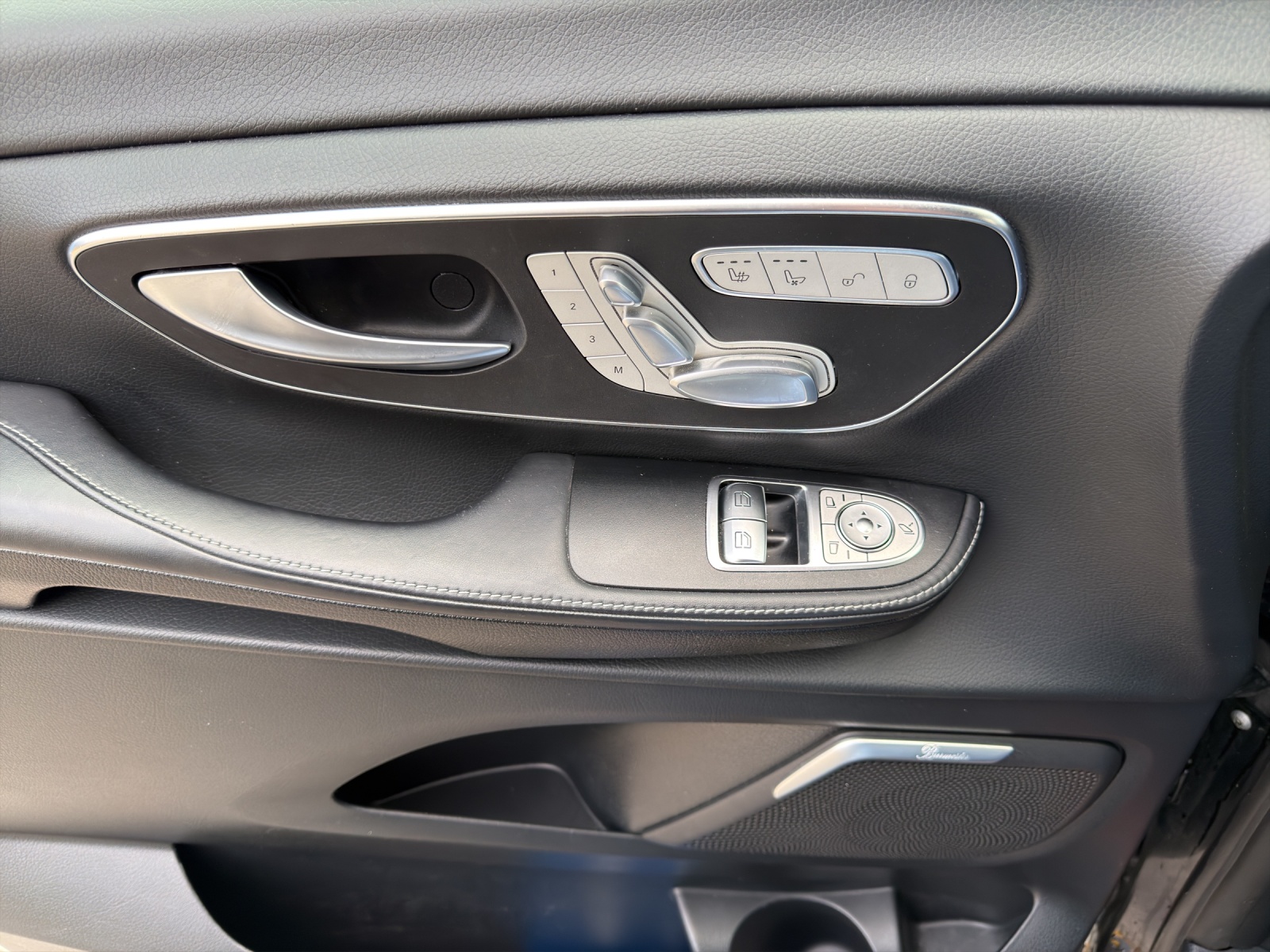 MERCEDES-BENZ V 300 d lang Avantgarde 4Matic 9G-Tronic-image-10