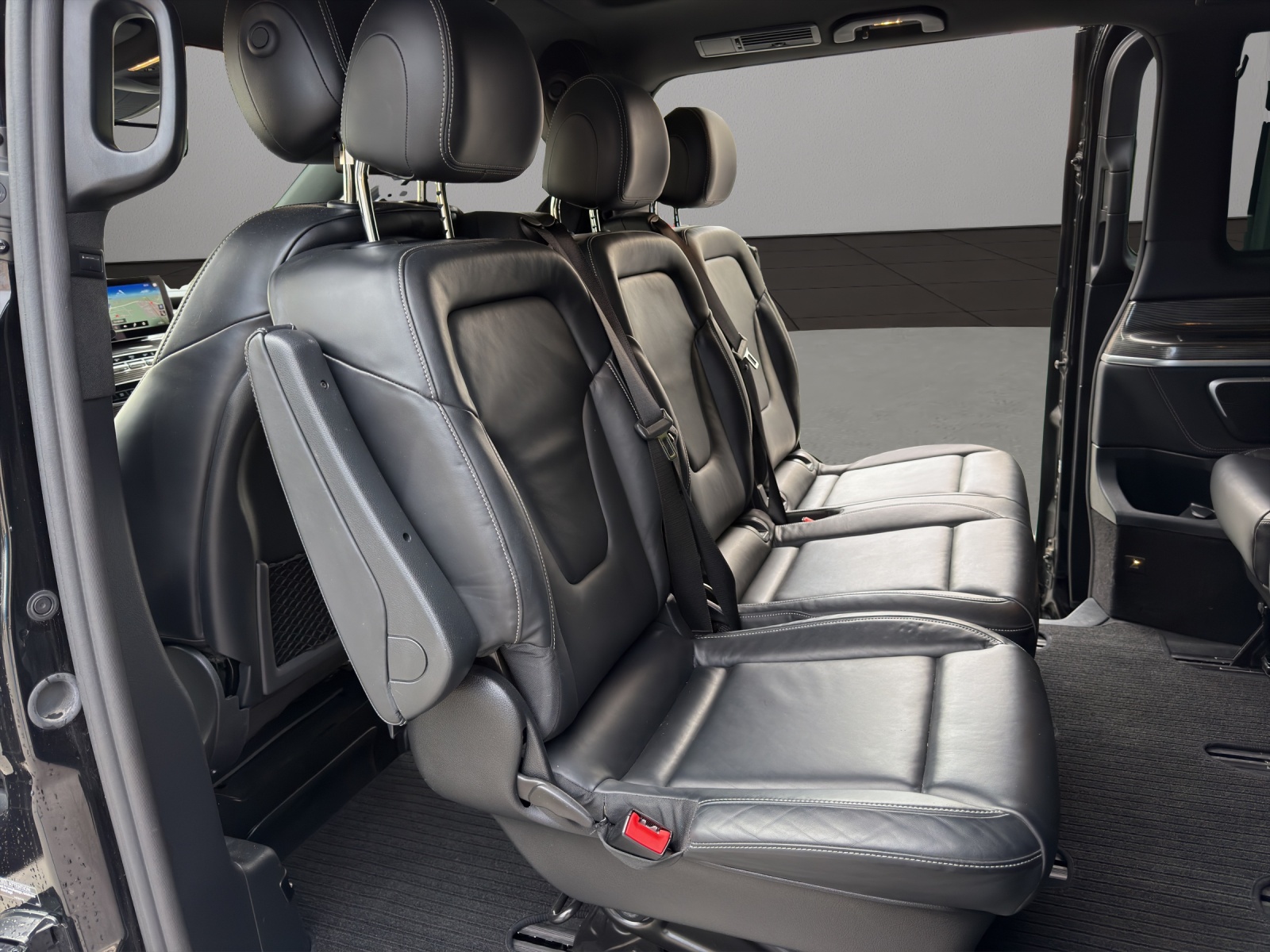 MERCEDES-BENZ V 300 d lang Avantgarde 4Matic 9G-Tronic-image-11
