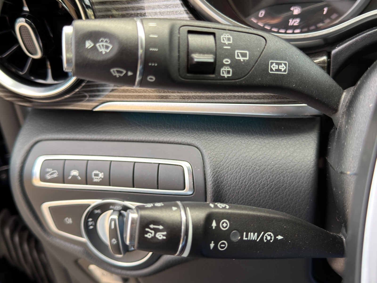MERCEDES-BENZ V 300 d lang Avantgarde 4Matic 9G-Tronic-image-24