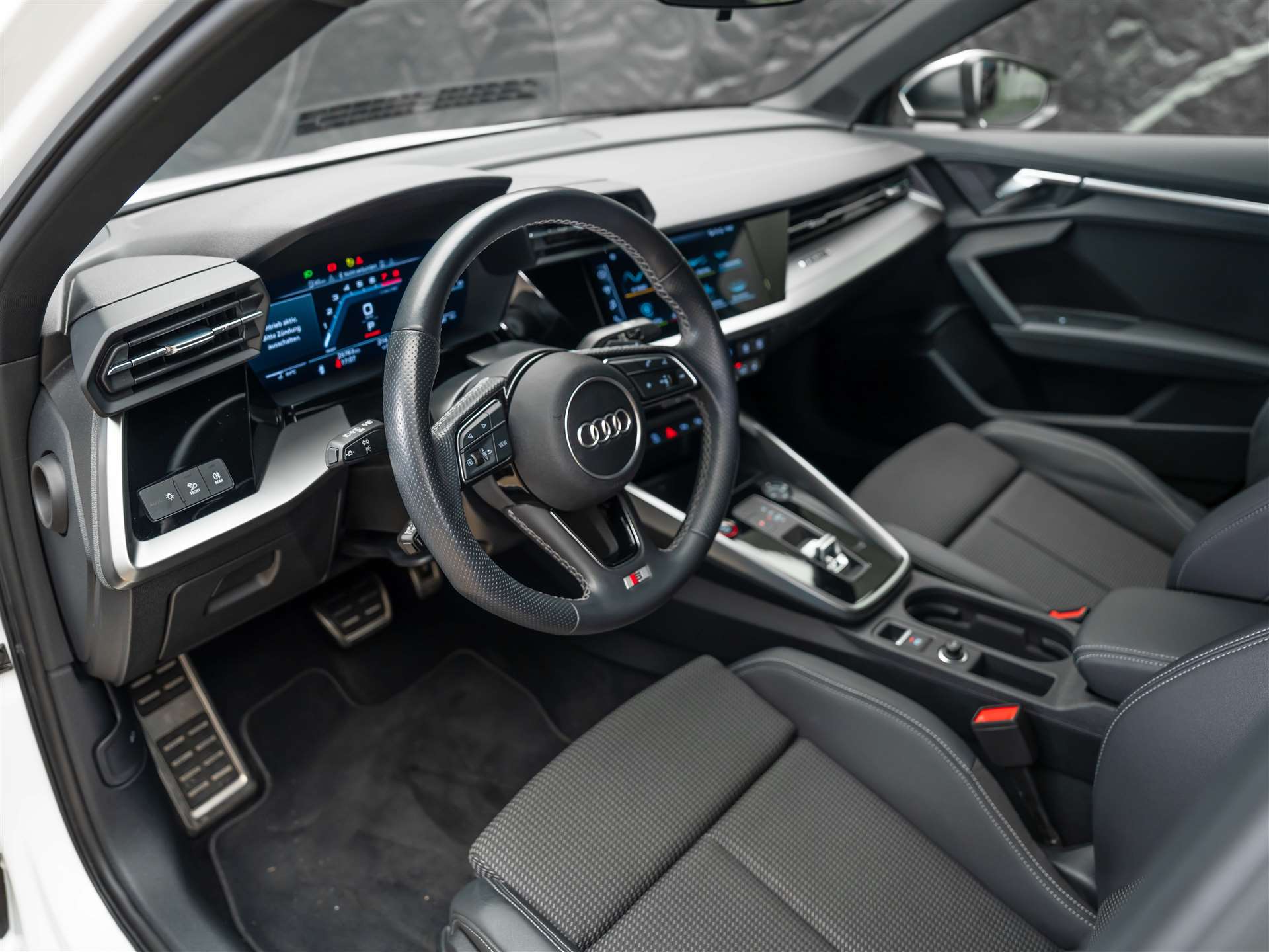 AUDI S3 Limousine 2.0 TFSI quattro S-tronic *19" Felgen*Ambientebeleuchtung*LED-Scheinwerfer*-image-8