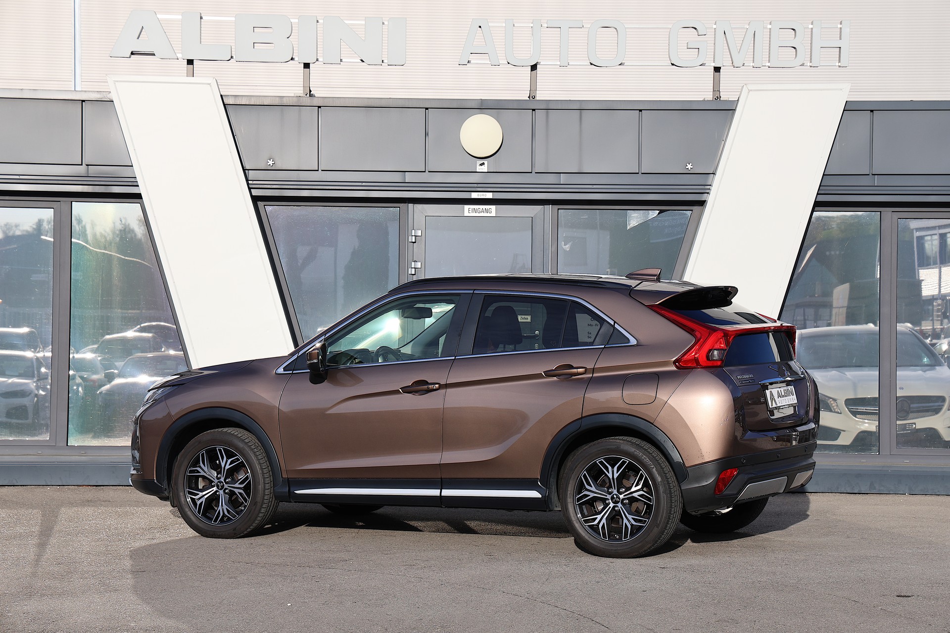 MITSUBISHI Eclipse Cross 1.5 T-Mivec Diamond 4WD CVT-showroom-element-3