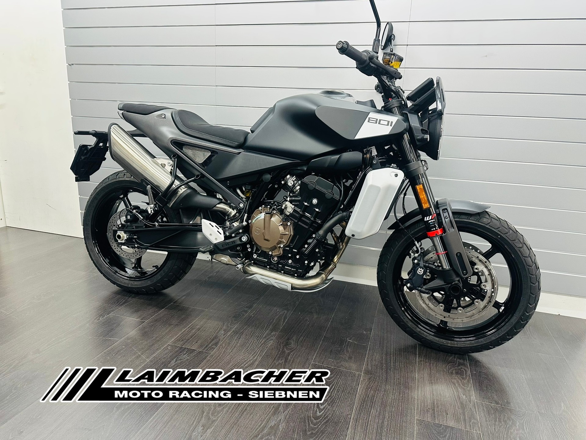 HUSQVARNA SVARTPILEN 801-image-3