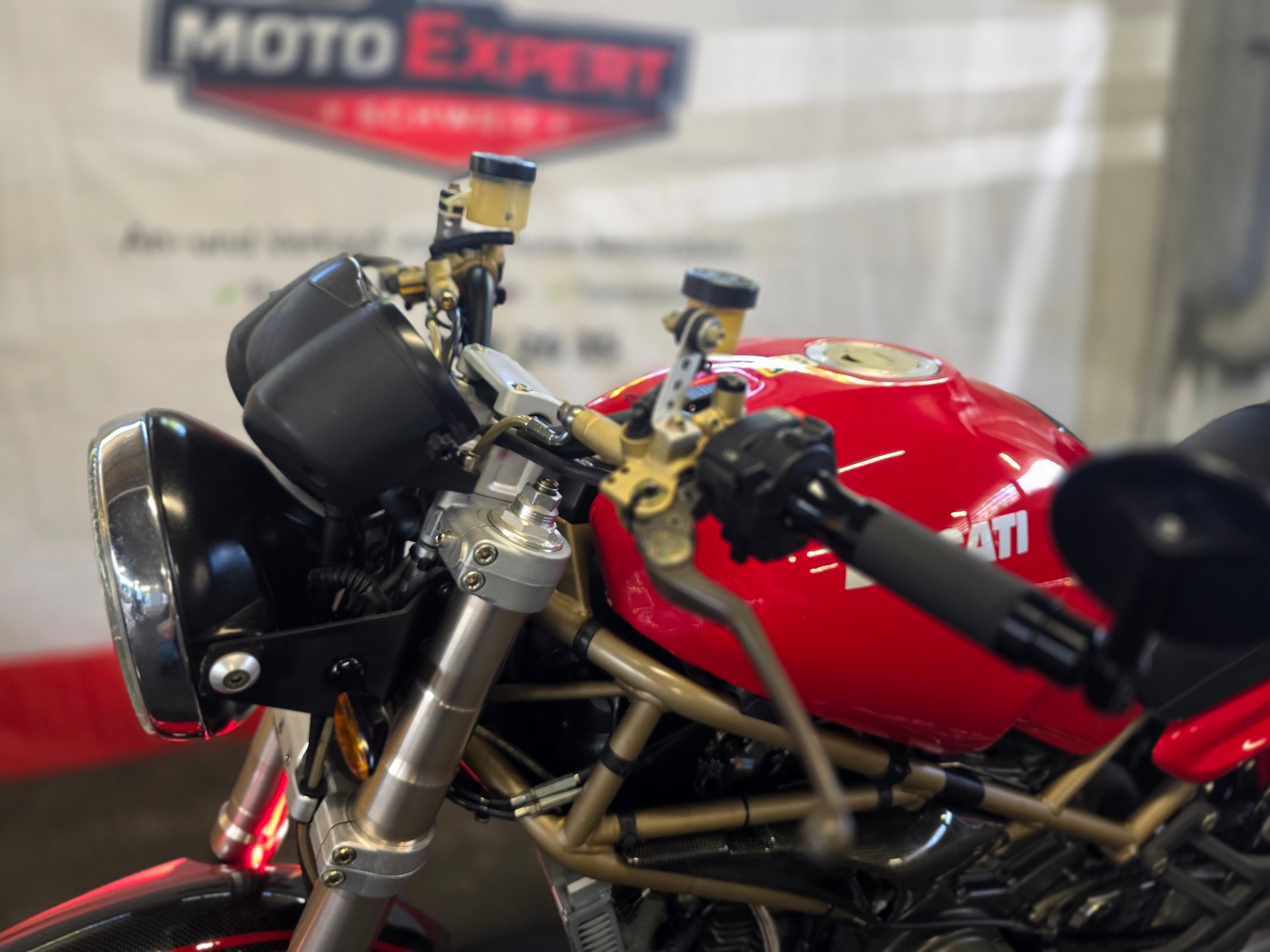 DUCATI Monster 900-image-7
