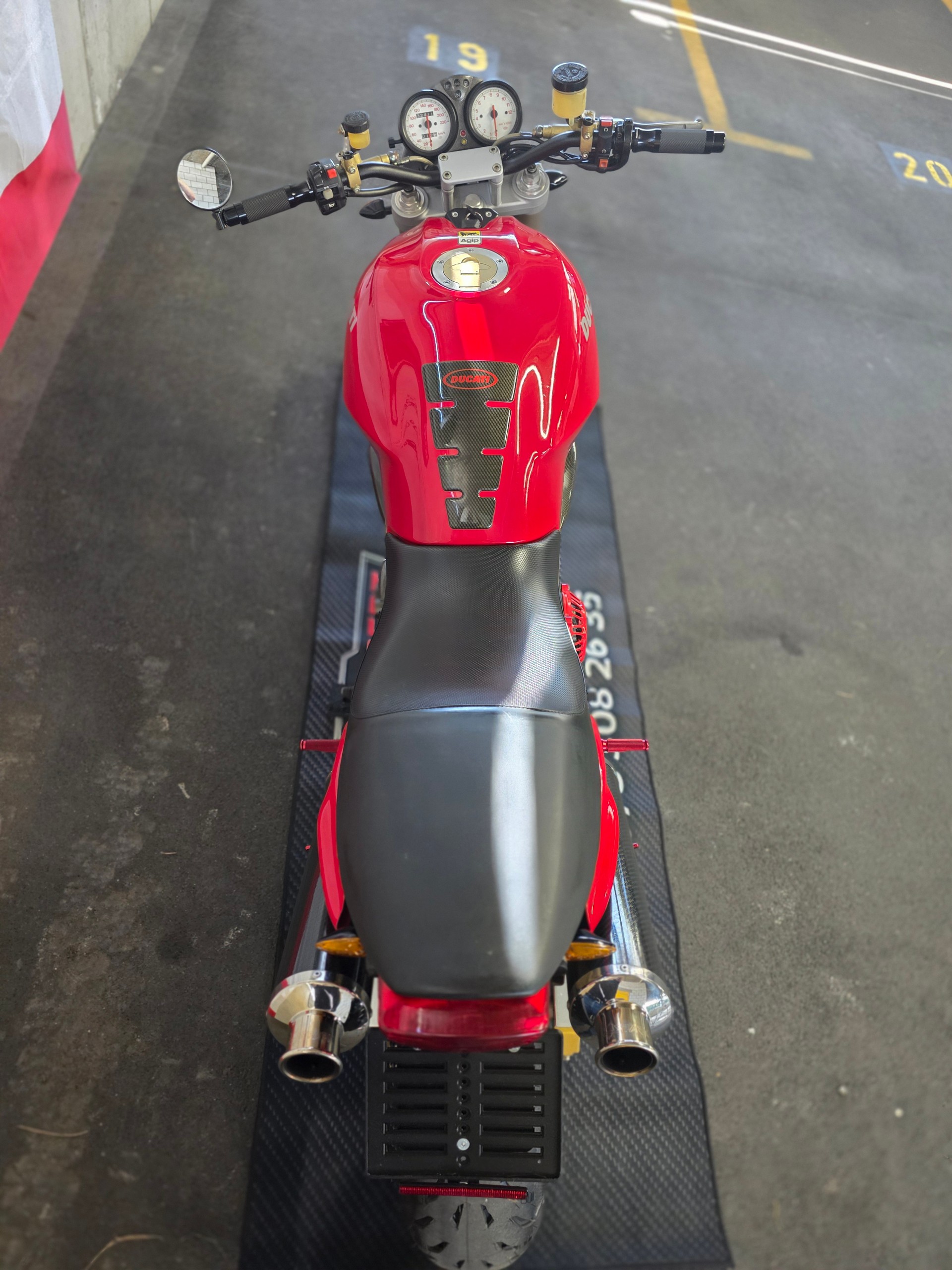DUCATI Monster 900-image-12