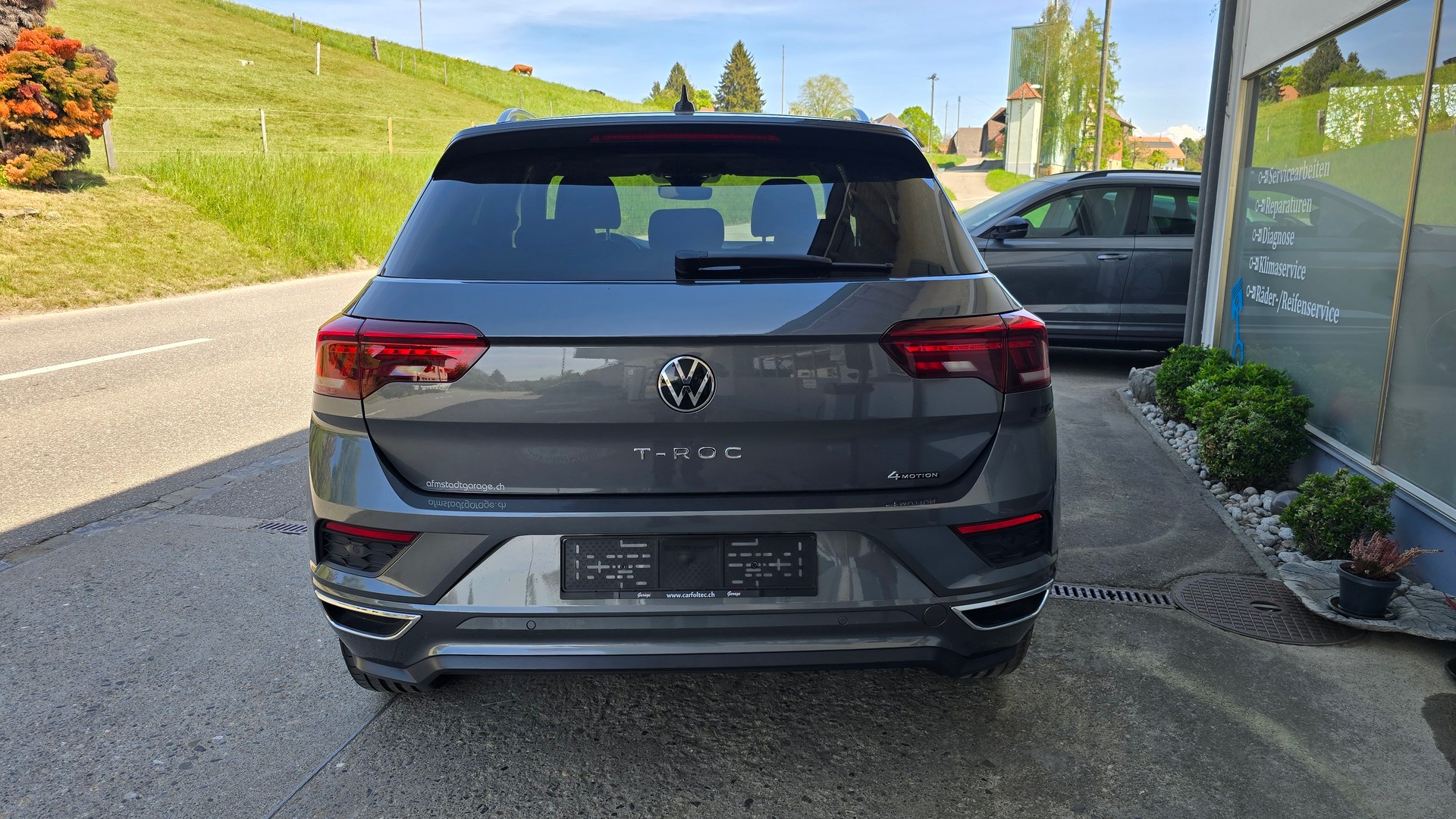 VW T-Roc 2.0 TSI Sport DSG 4Motion-image-3