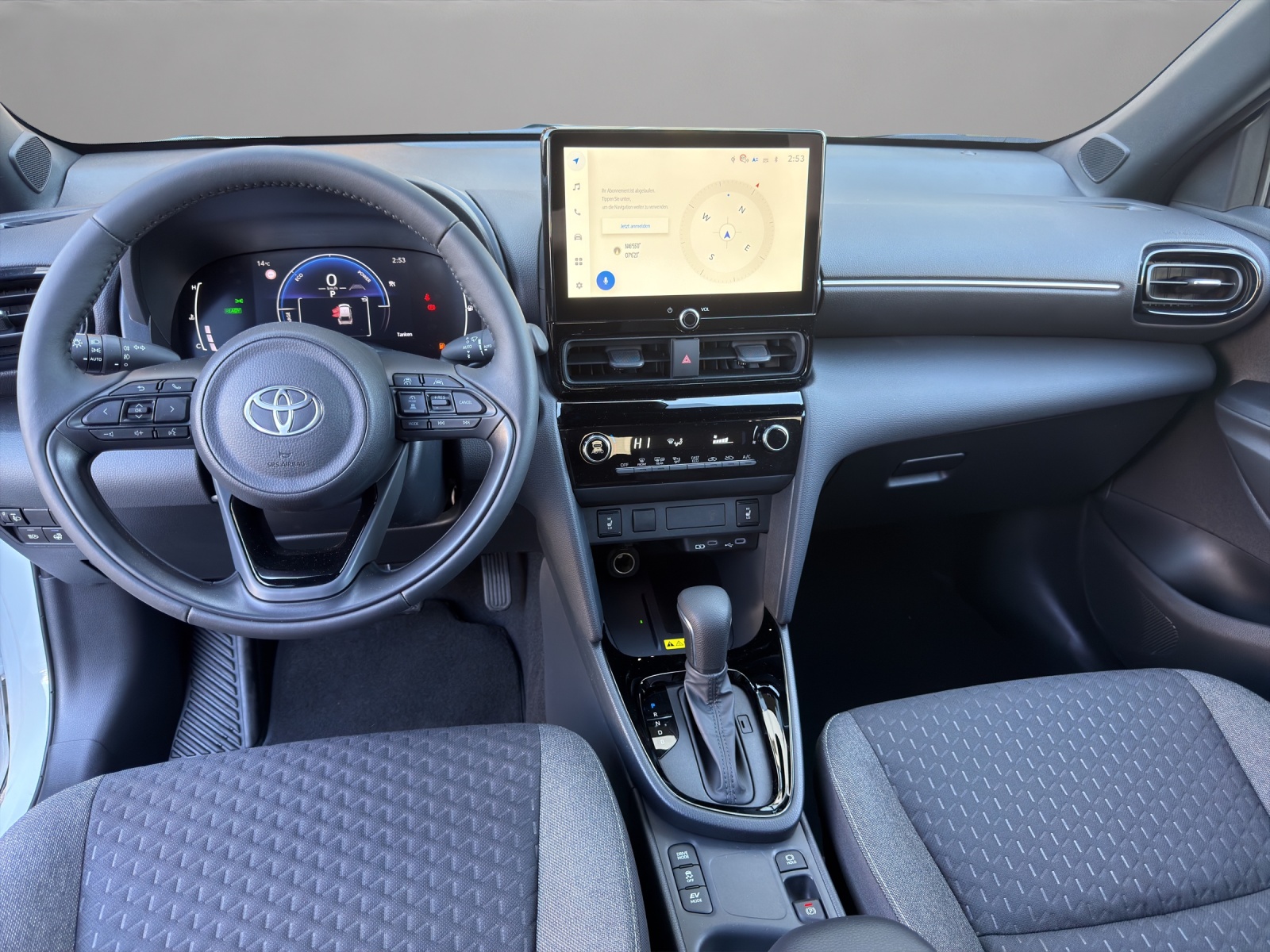 TOYOTA Yaris Cross 1.5 Active Drive e-CVT-image-13