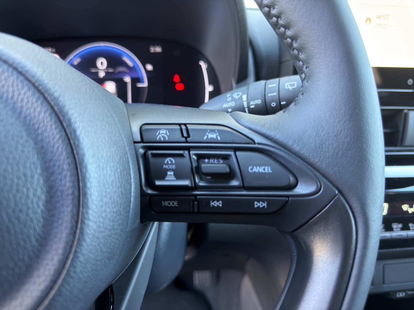 TOYOTA Yaris Cross 1.5 Active Drive e-CVT-image-29