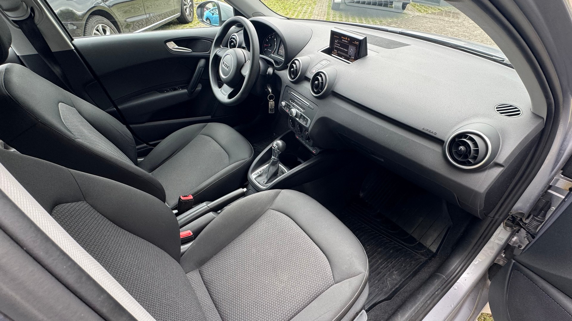 AUDI A1 Sportback 1.4 TFSI Sport S-tronic-image-7