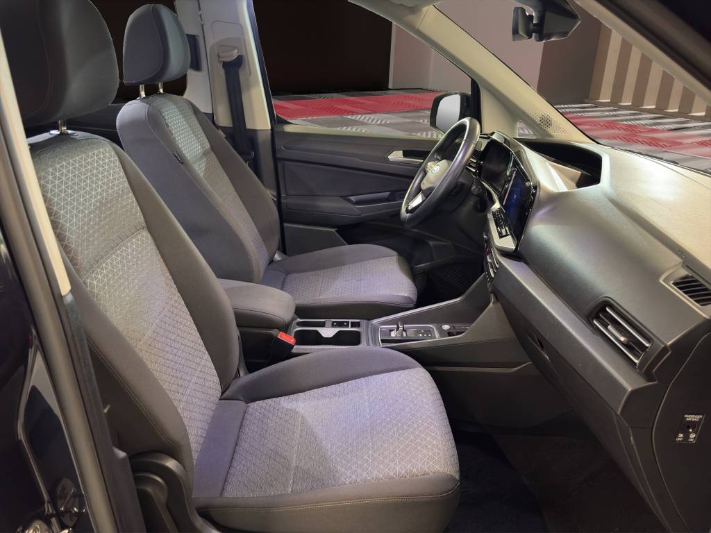 FORD Grand Tourneo Connect 2.0 EcoBlue Titanium Automat-image-6