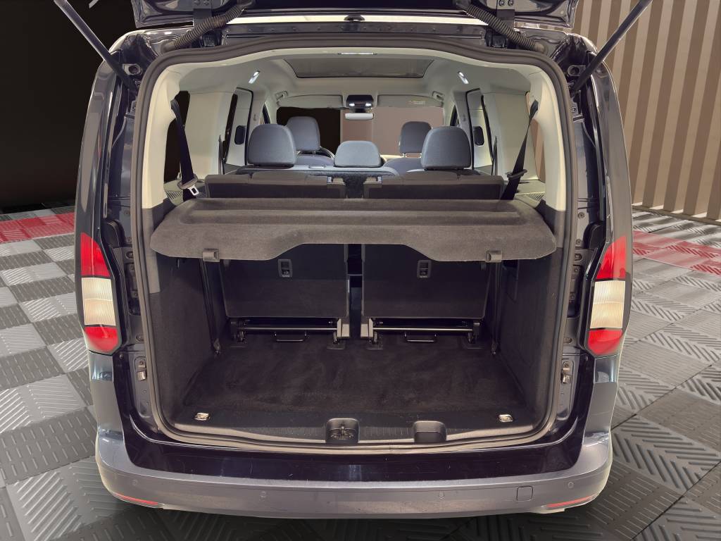 FORD Grand Tourneo Connect 2.0 EcoBlue Titanium Automat-image-9