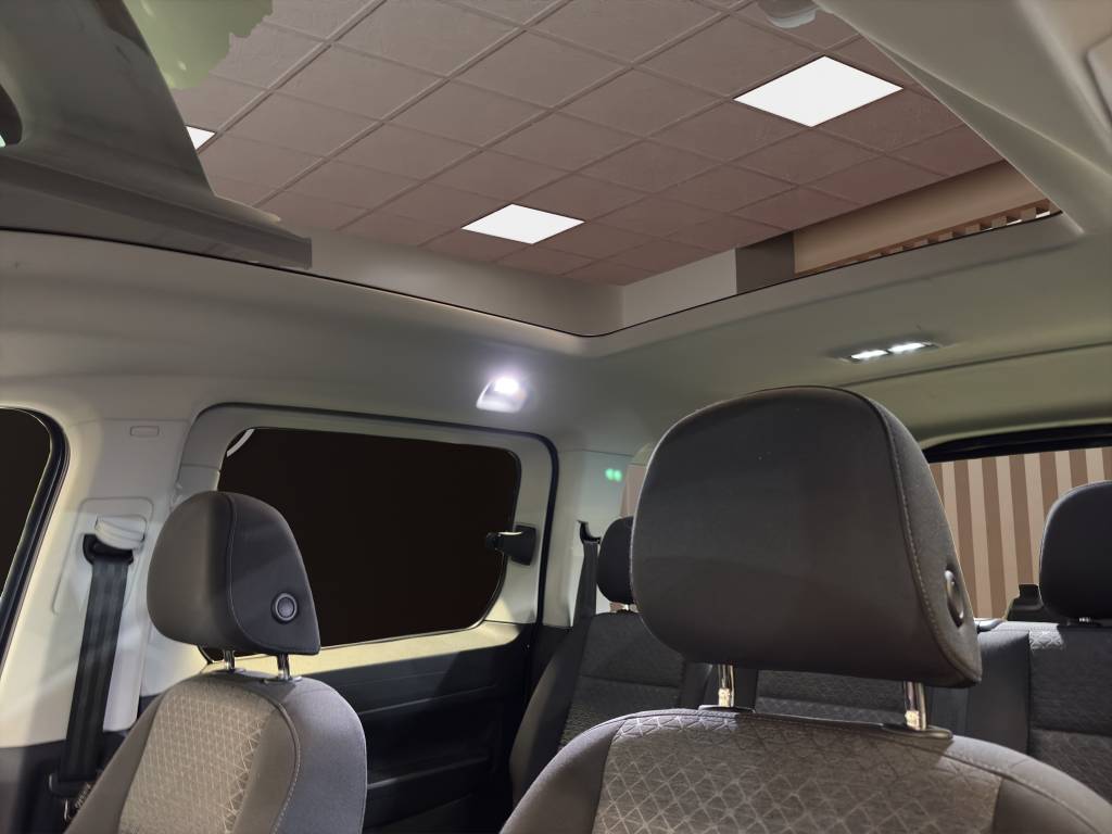 FORD Grand Tourneo Connect 2.0 EcoBlue Titanium Automat-image-15