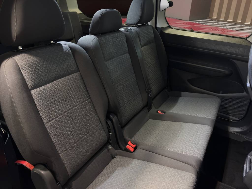 FORD Grand Tourneo Connect 2.0 EcoBlue Titanium Automat-image-7