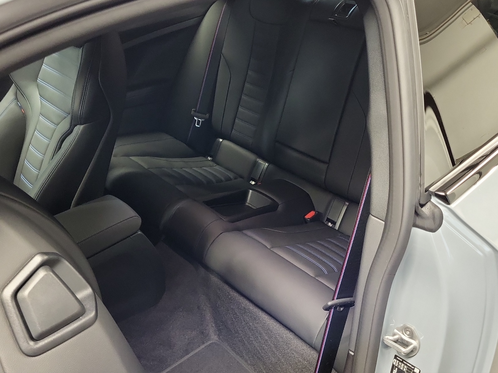 BMW M240i xDrive M Sport Pro Steptronic-image-11