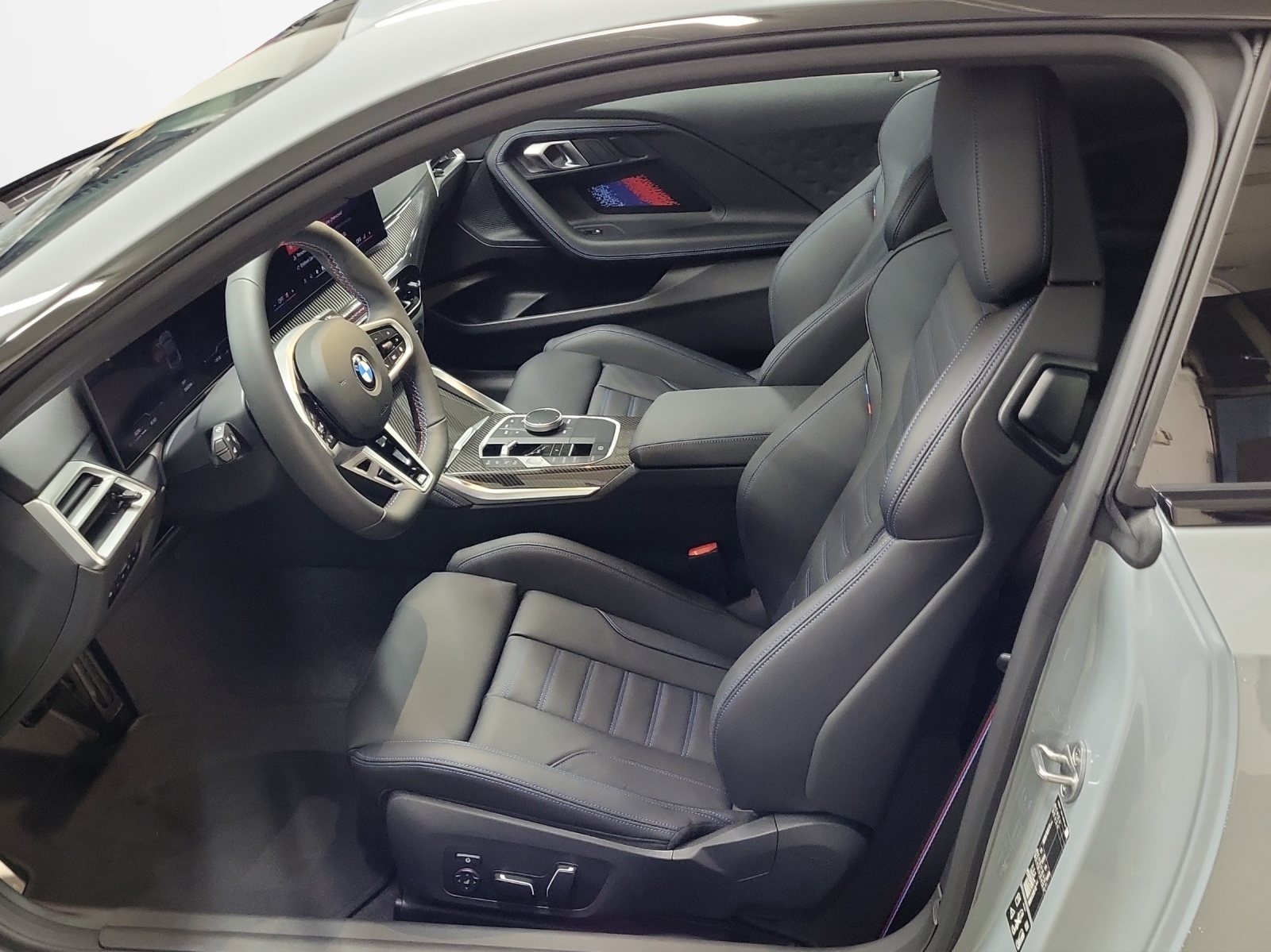 BMW M240i xDrive M Sport Pro Steptronic-image-9
