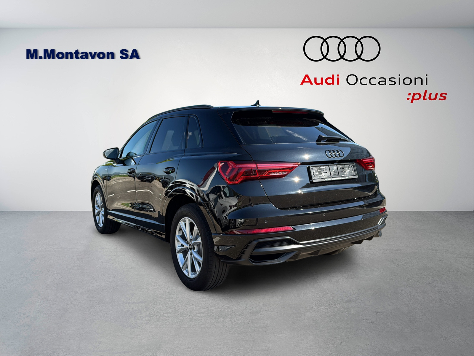 AUDI Q3 35 TFSI Attraction S-tronic-image-3