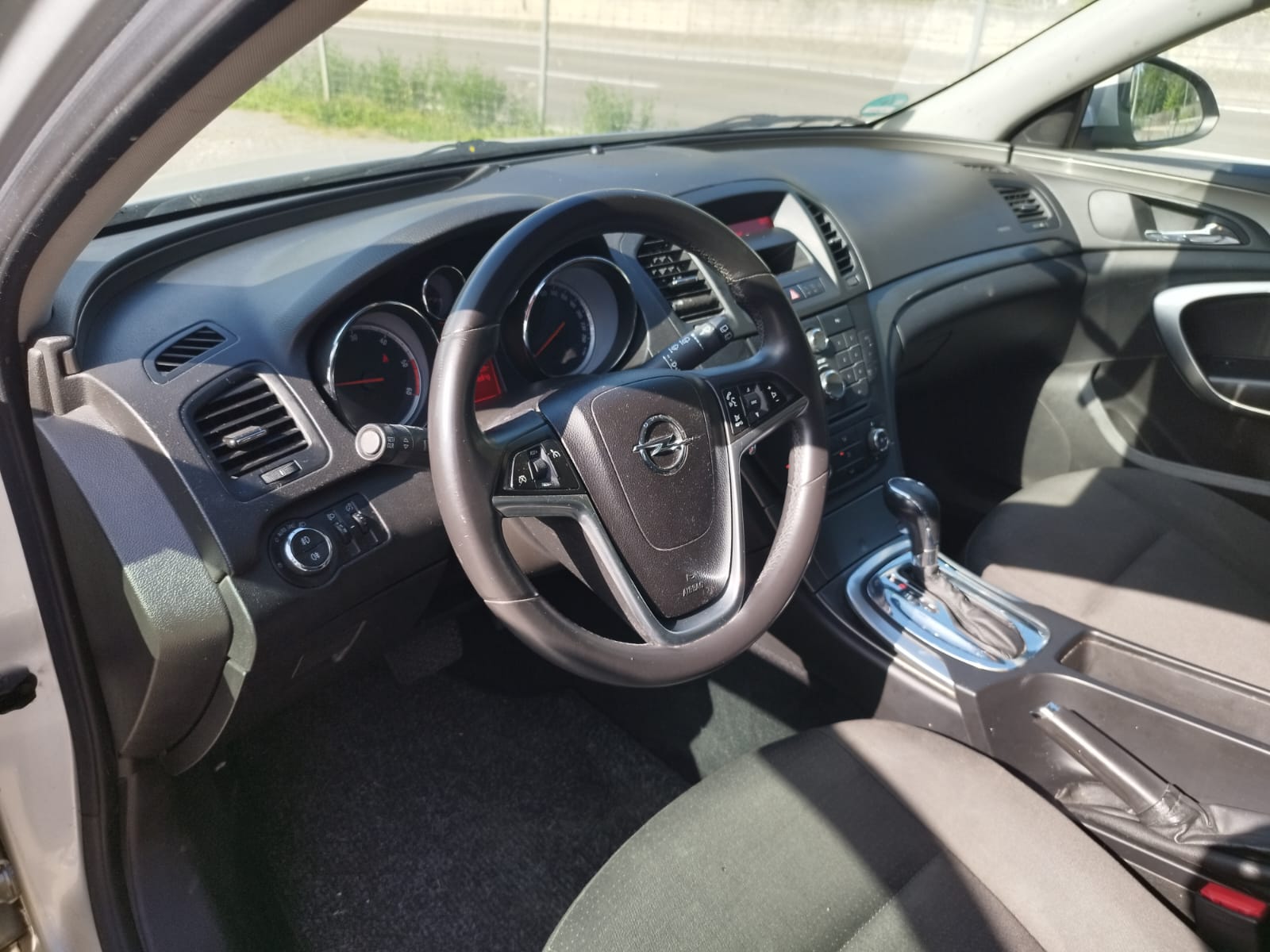 OPEL Insignia Sports Tourer 2.0 CDTI Cosmo Automatic-image-8