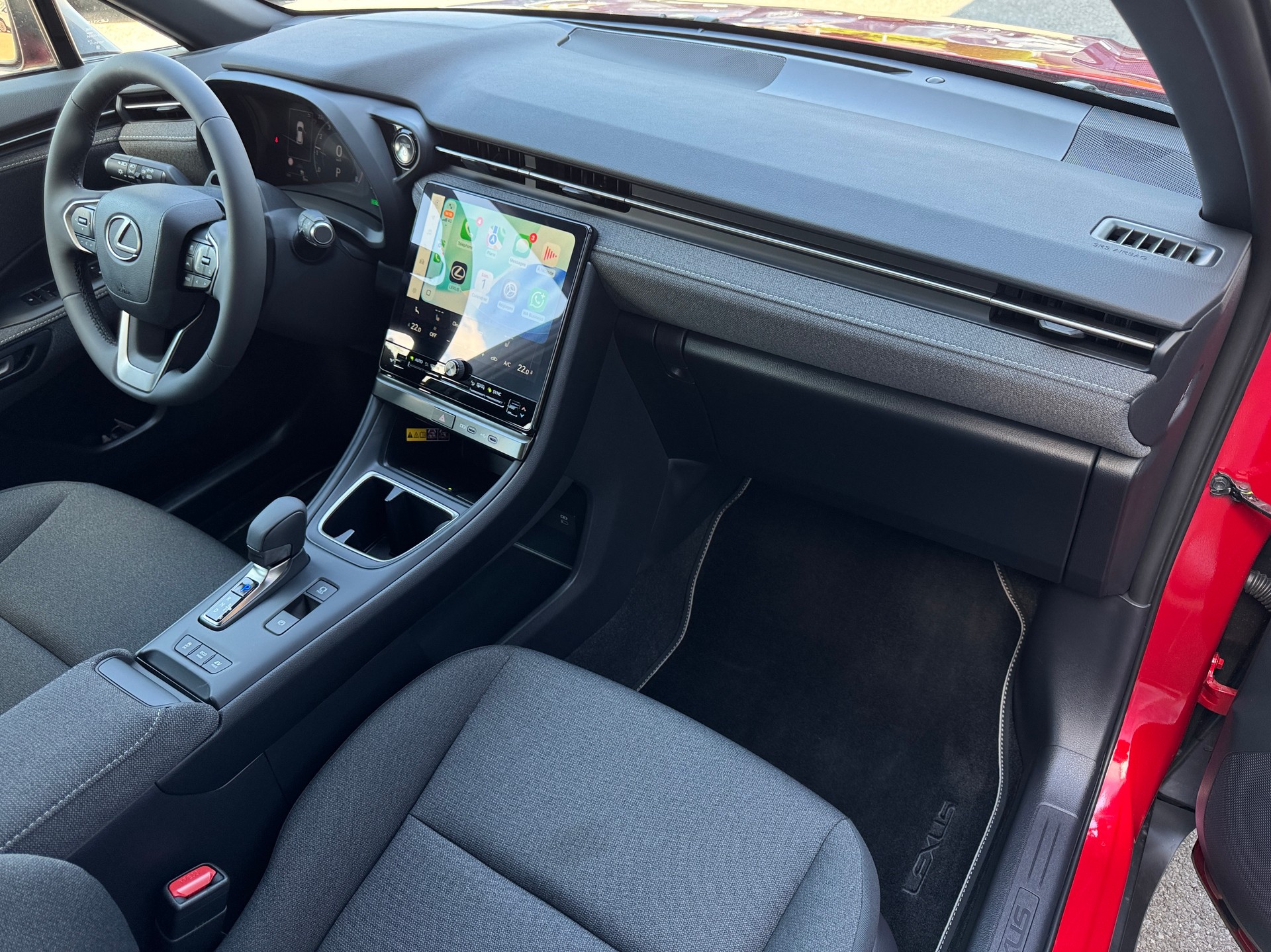 LEXUS LBX FWD Impression CVT-image-10