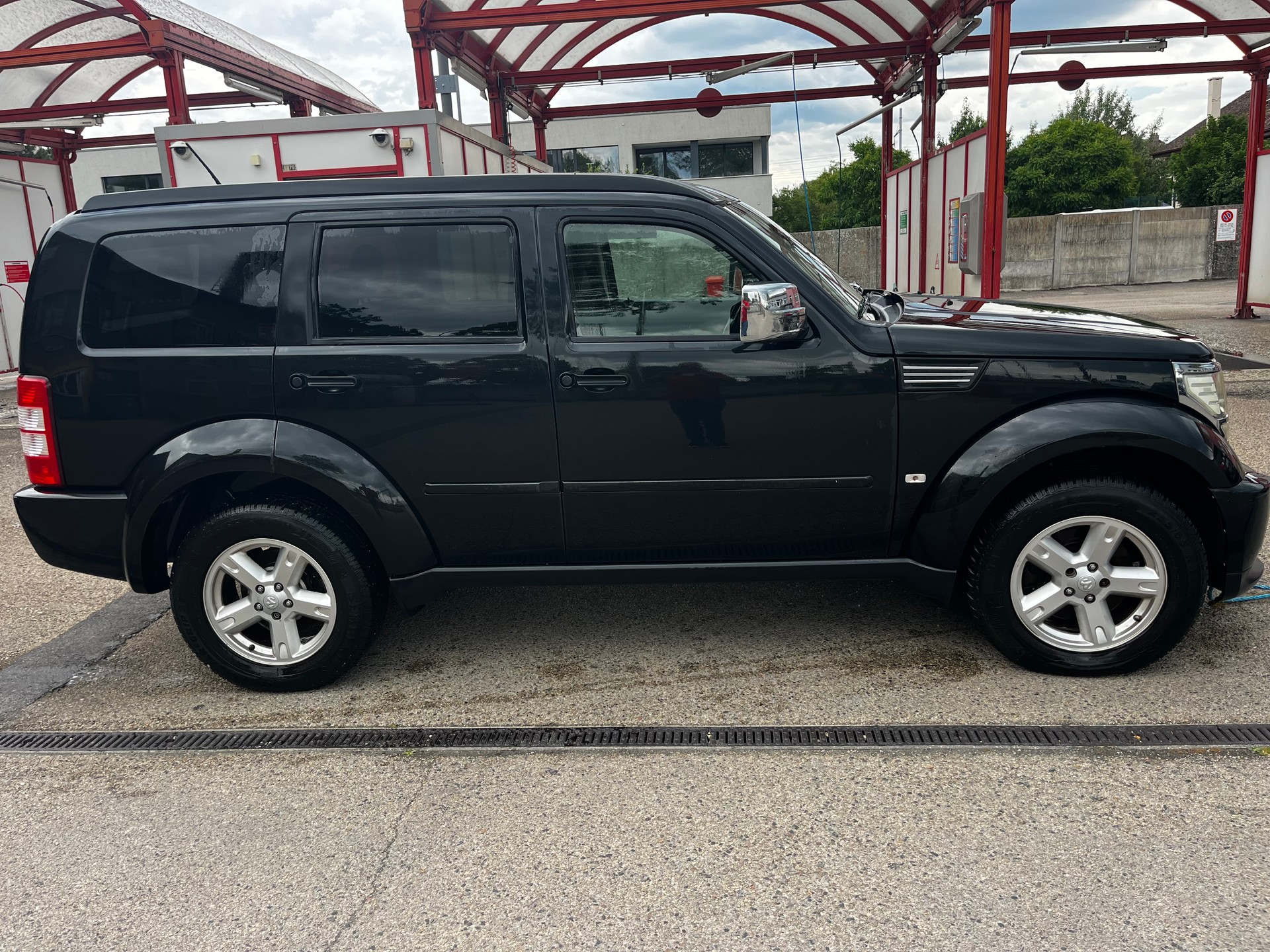 DODGE Nitro 2.8 CRD Blackline Automatic-image-3