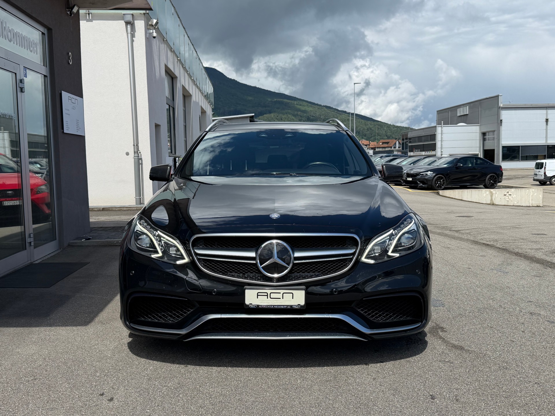 MERCEDES-BENZ E 63 AMG S 4Matic Speedshift-showroom-element-1