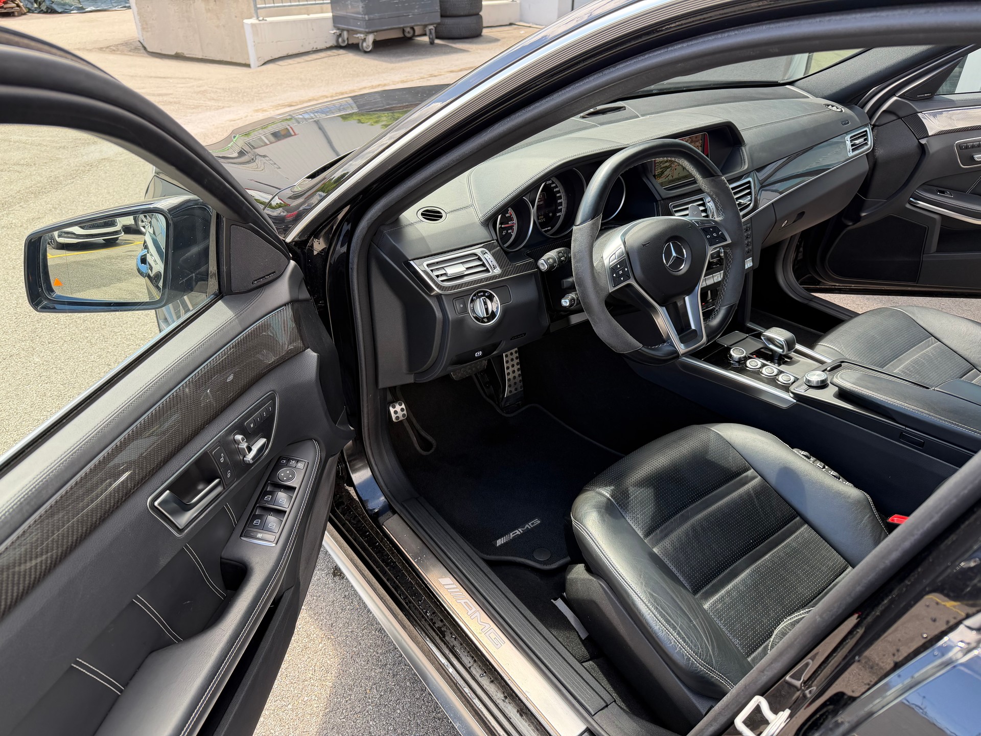 MERCEDES-BENZ E 63 AMG S 4Matic Speedshift-image-9