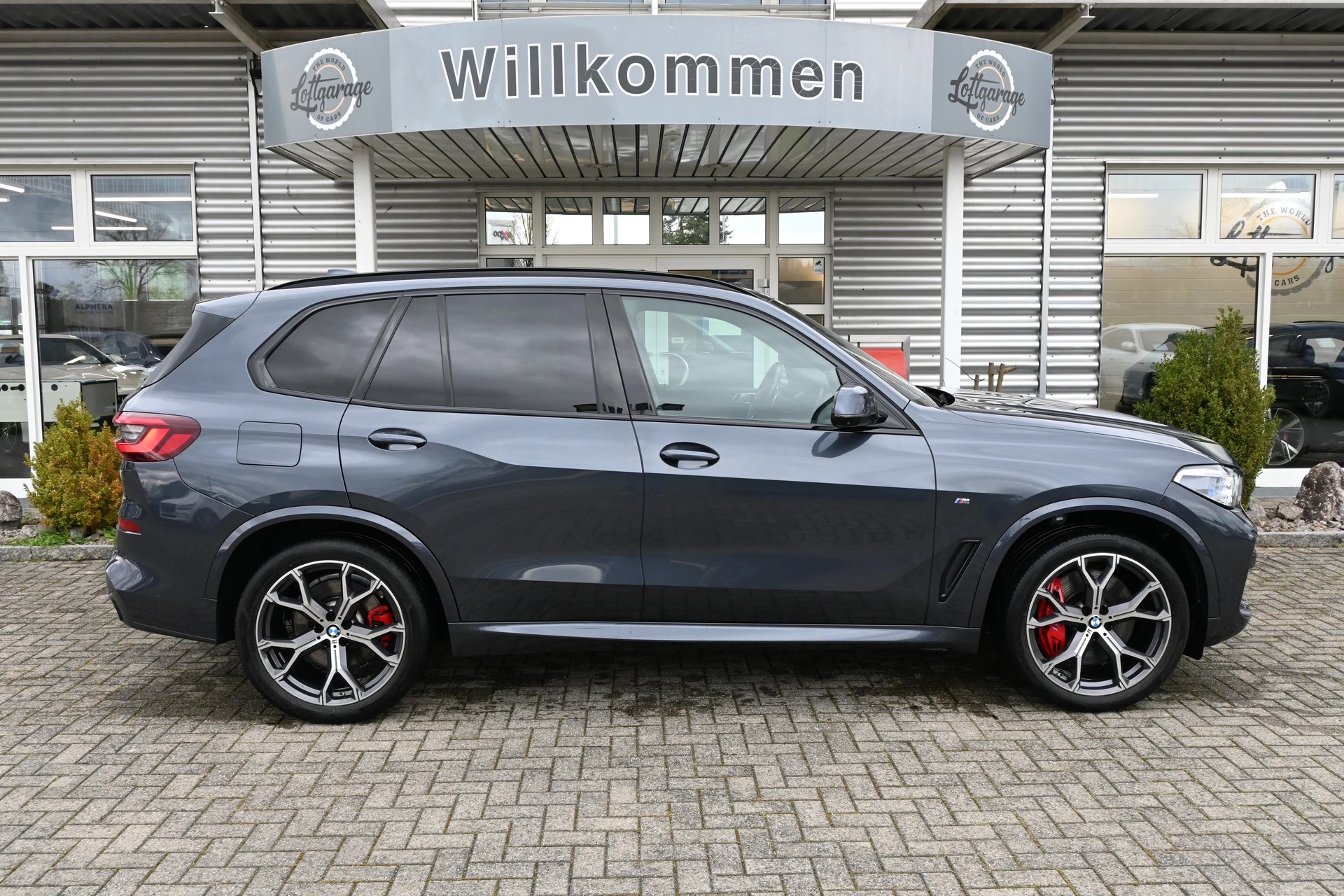 BMW X5 xDrive 48V 40d M Sport Steptronic 340PS + AHK 3500kg-image-4