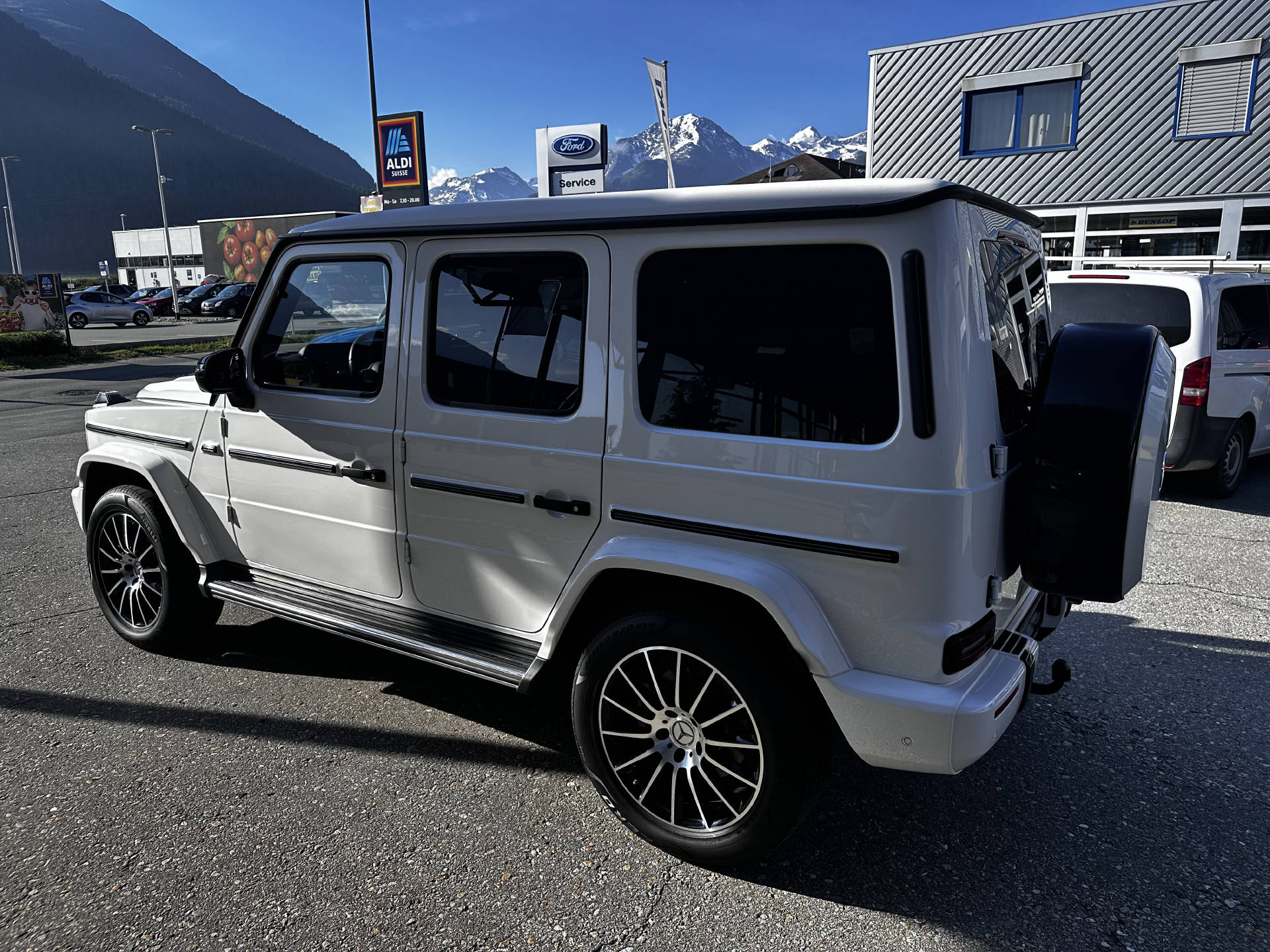 MERCEDES-BENZ G 400 d AMG Line-image-6